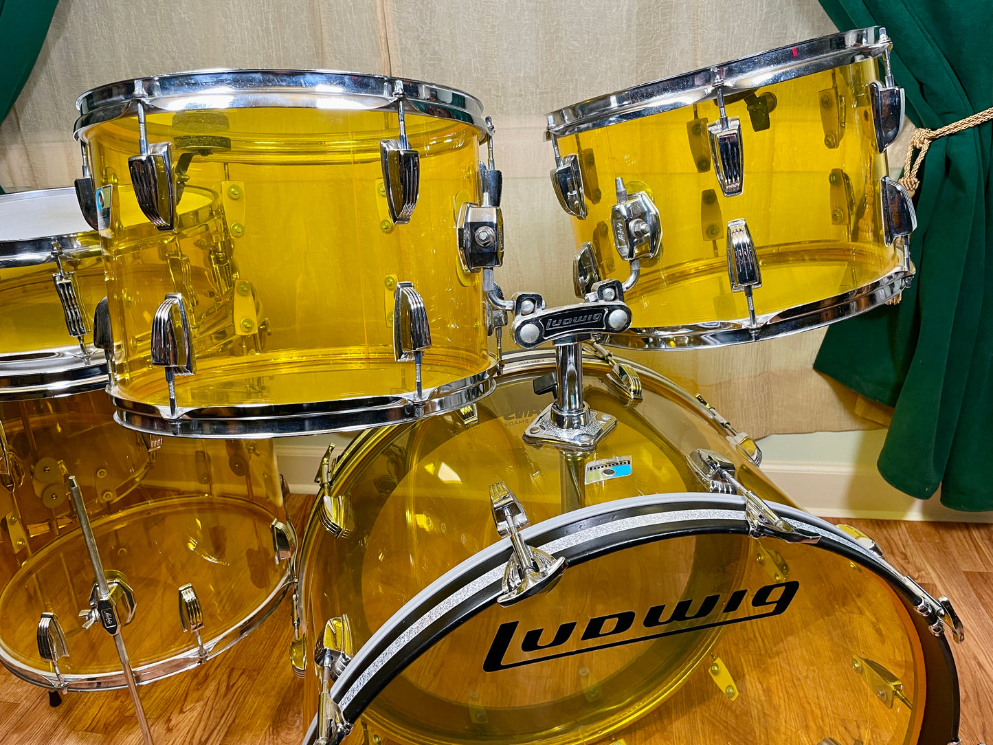 1970s Ludwig Yellow Vistalite Drum Set 24/13/14/16/18 w/ 5x14 Snare Drum