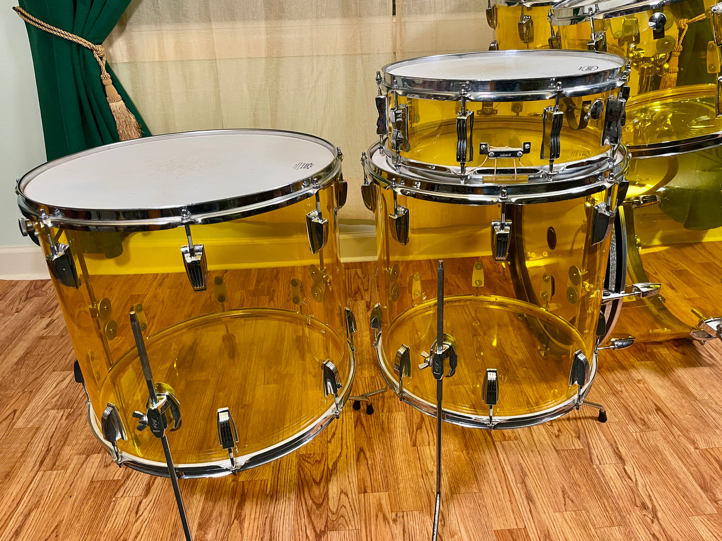 1970s Ludwig Yellow Vistalite Drum Set 24/13/14/16/18 w/ 5x14 Snare Drum