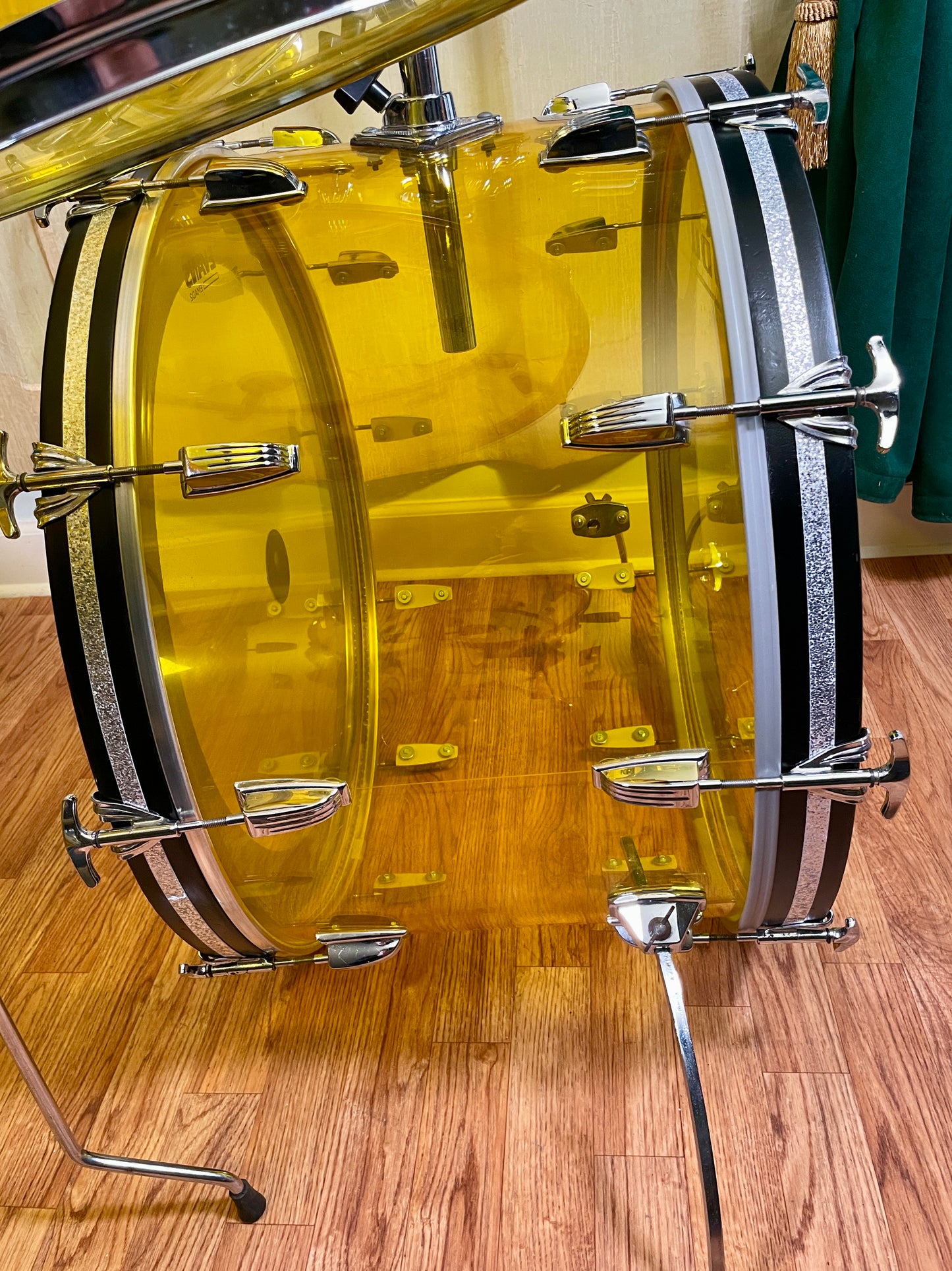 1970s Ludwig Yellow Vistalite Drum Set 24/13/14/16/18 w/ 5x14 Snare Drum