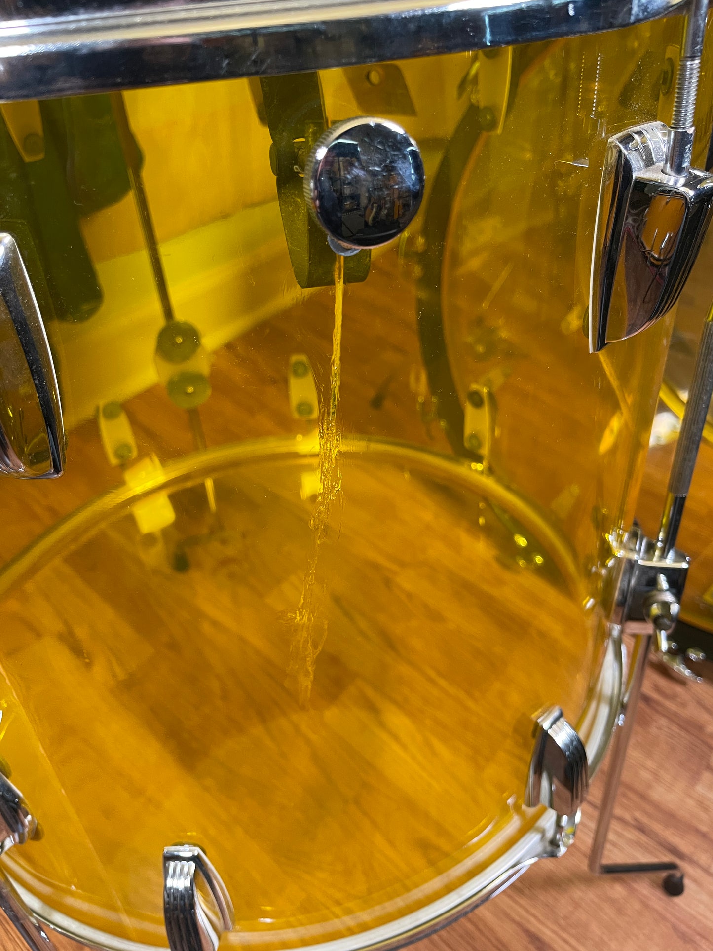 1970s Ludwig Yellow Vistalite Drum Set 24/13/14/16/18 w/ 5x14 Snare Drum