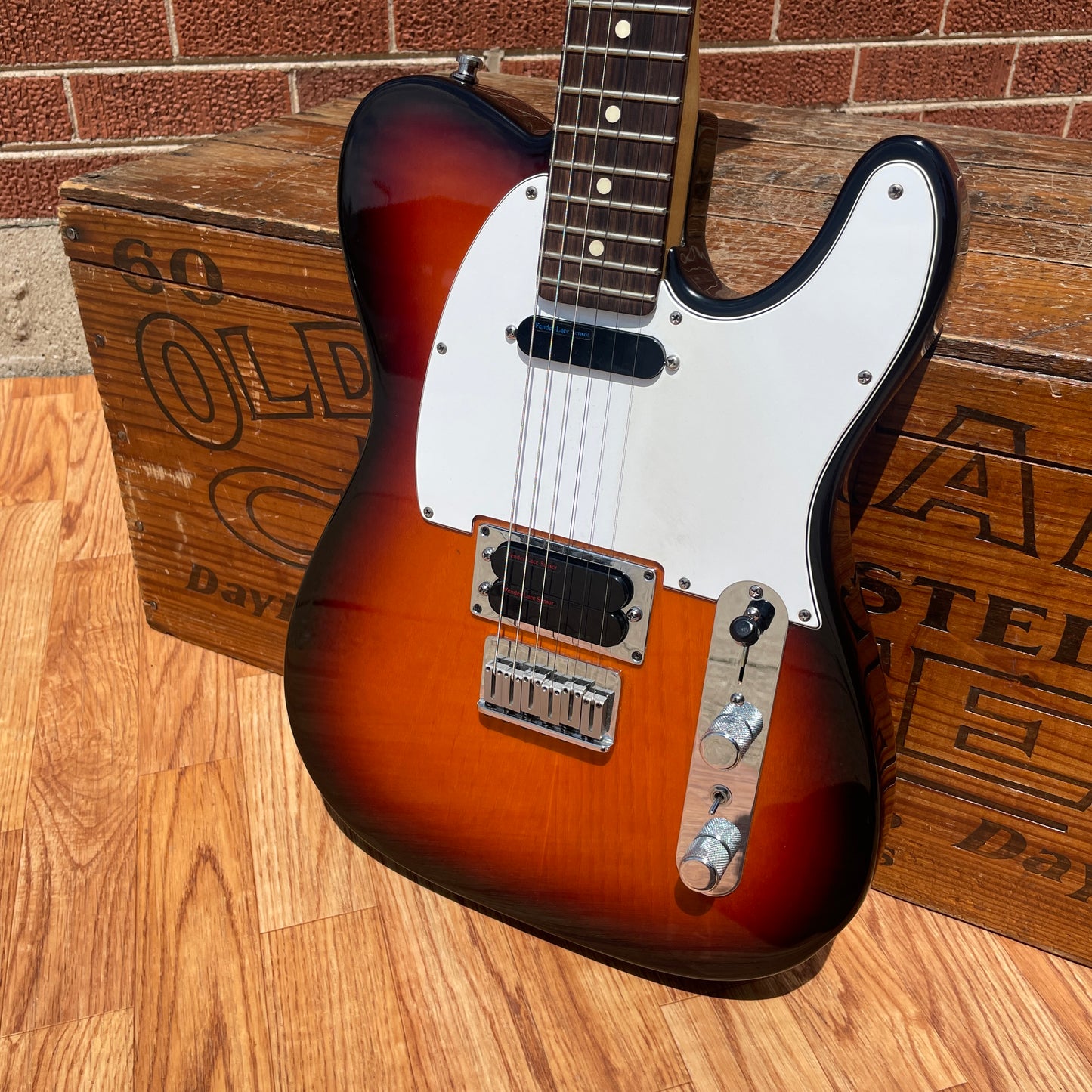 1996 Fender Telecaster Plus V1 HS Electric Guitar Rosewood Antique Burst