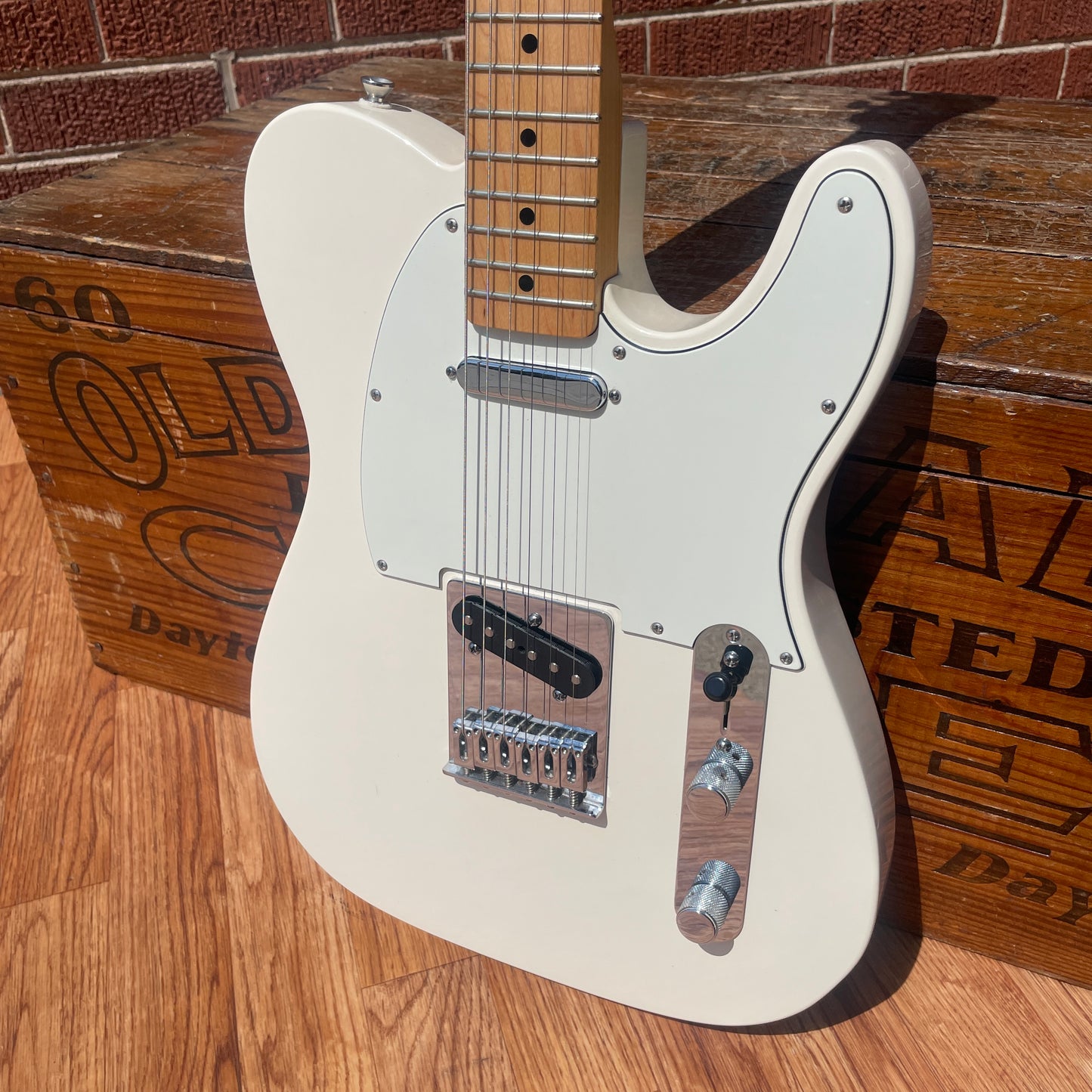 2015 Fender Standard Telecaster Electric Guitar Arctic White MIM
