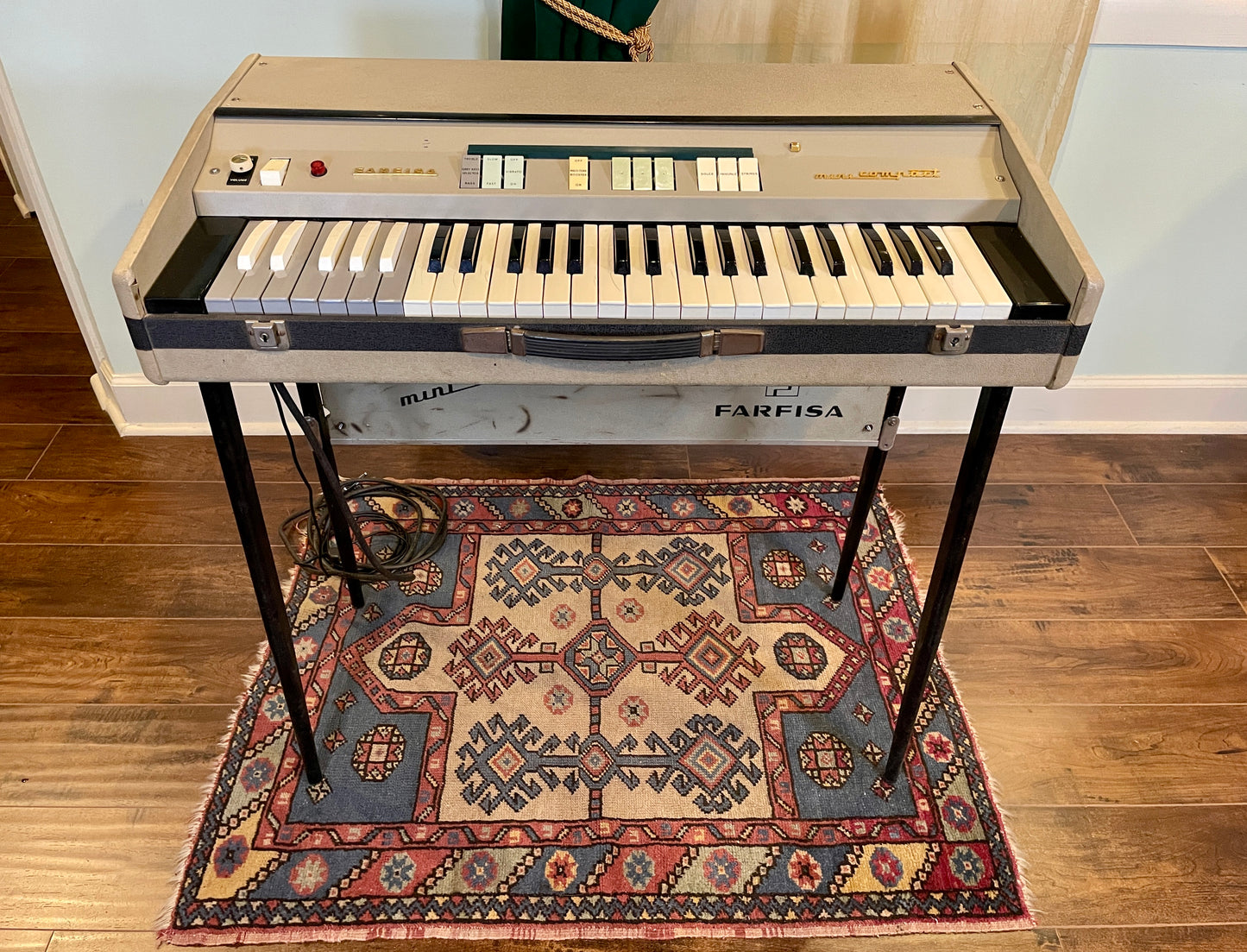 Vintage 1960s Farfisa Mini Compact Electric Organ Keyboard Piano