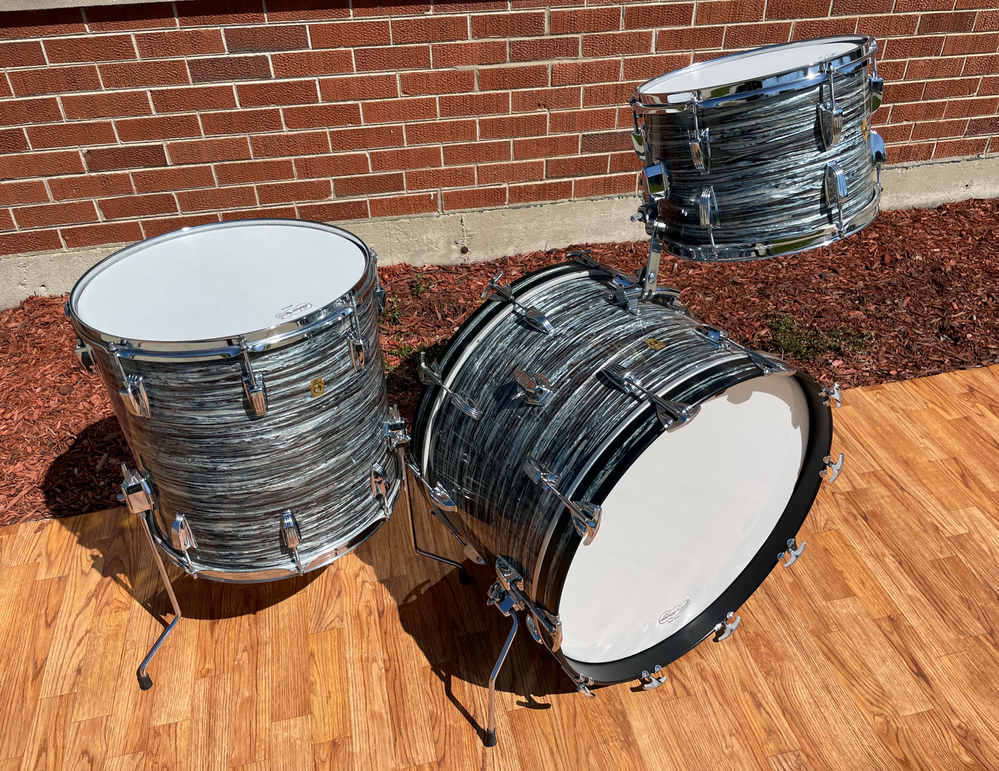 1968 Ludwig Super Classic Drum Set Oyster Blue Pearl 22/13/16
