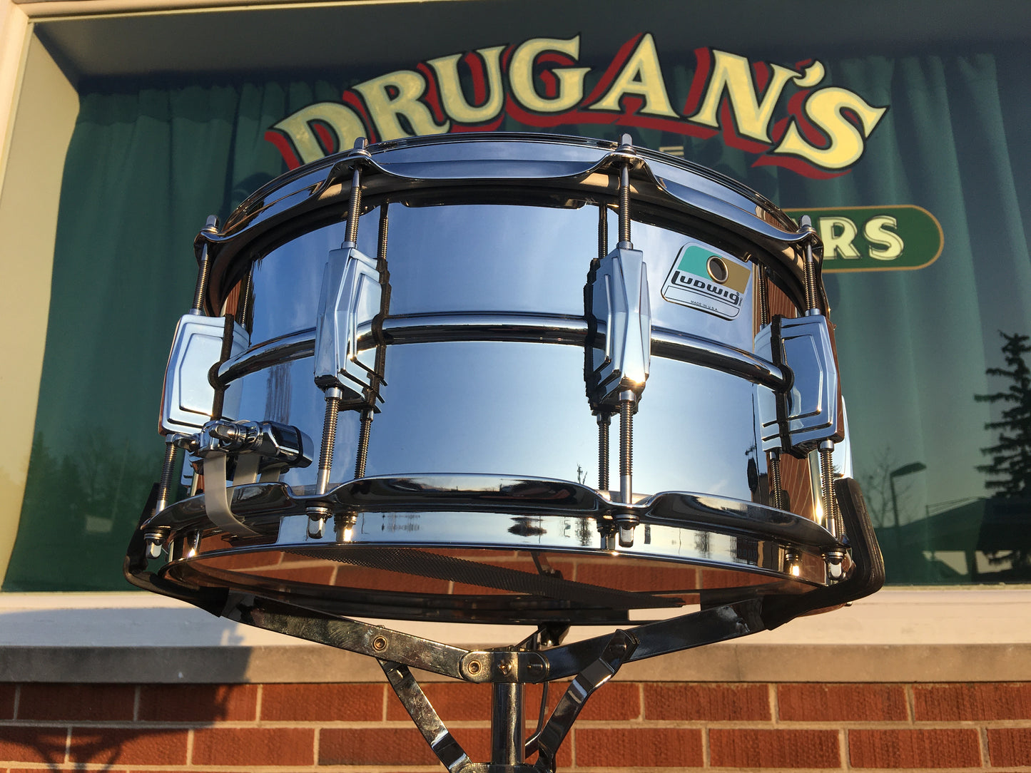 Ludwig 6.5x14 LM402 Supraphonic 6.5X14 Snare Drum - Lightly Used