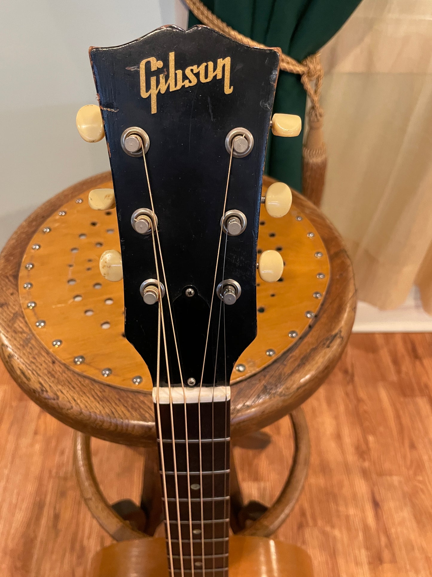 1965 Gibson LG0 Acoustic Guitar Natural LG-0