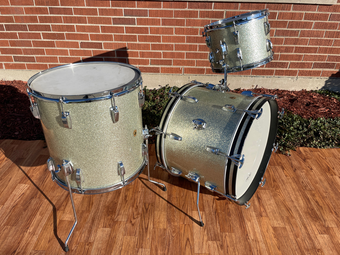 1963 Ludwig Drum Set Silver Sparkle 20/13/16 COB Hoops