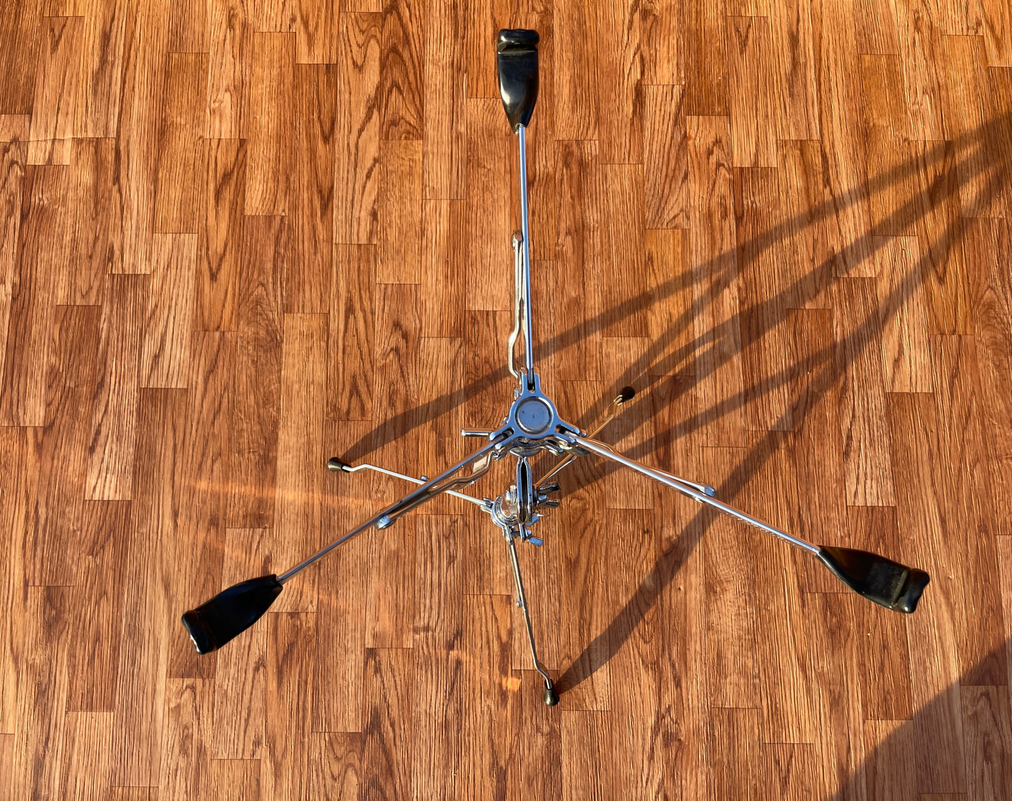 1970s Ludwig No. 1364-5 Atlas Snare Drum Stand