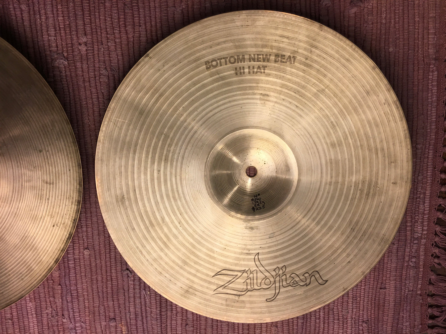 14" 1970s Zildjian A New Beat Hi Hat Cymbals 946/1392g #560