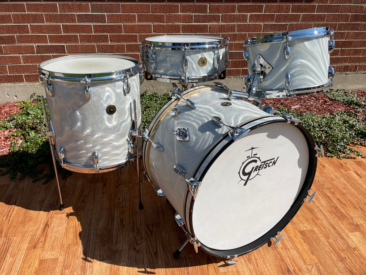 1960s Gretsch Progressive Jazz Drum Set Silver (White) Satin Flame