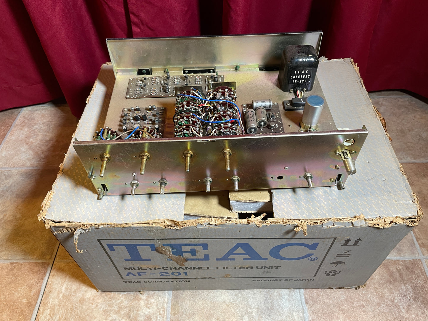 TEAC Consort Series AF-201 Multi-Channel Filter Unit 3-Way / 2-Way Crossover