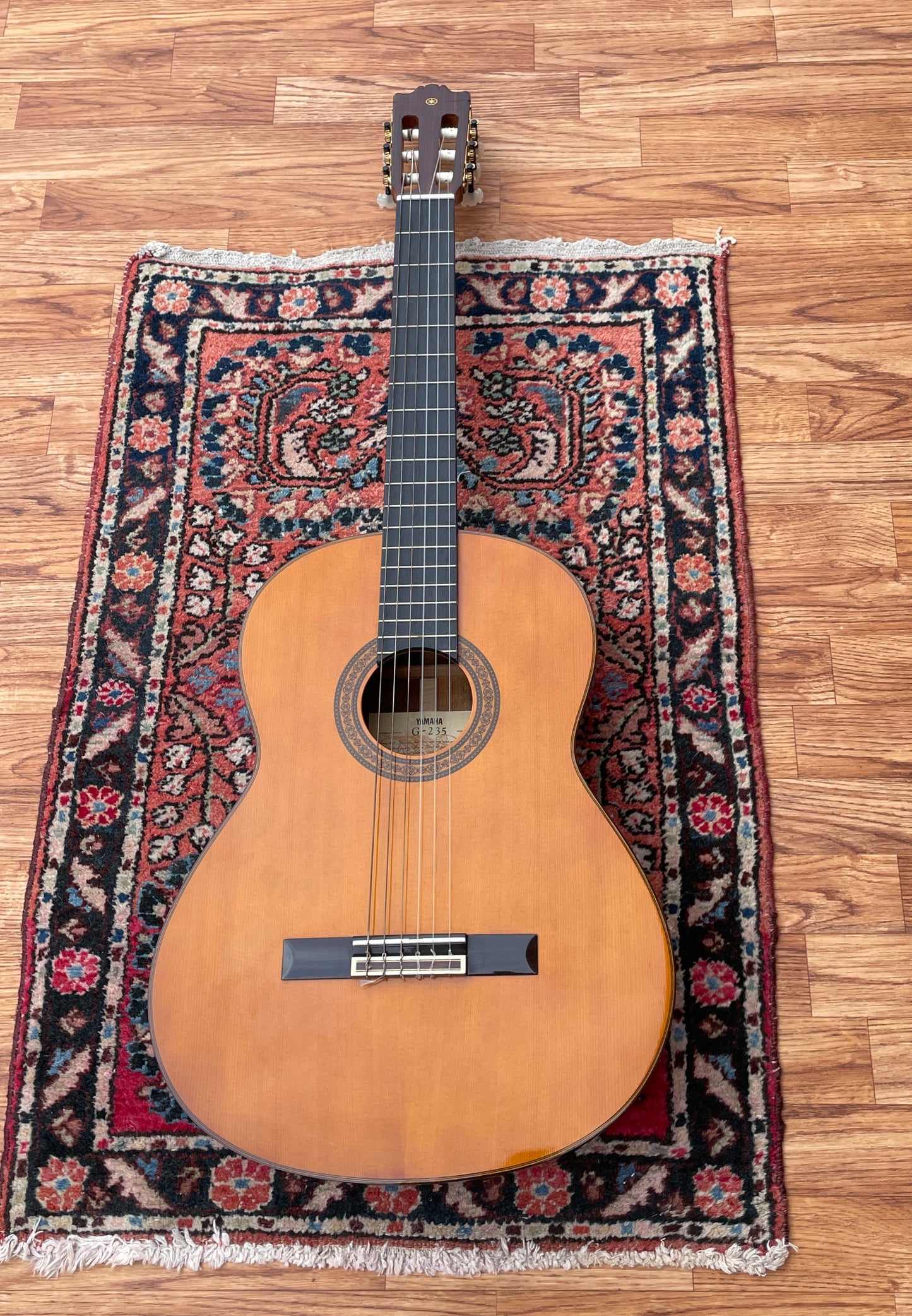 Vintage Yamaha G235 Classical Acoustic Guitar Natural