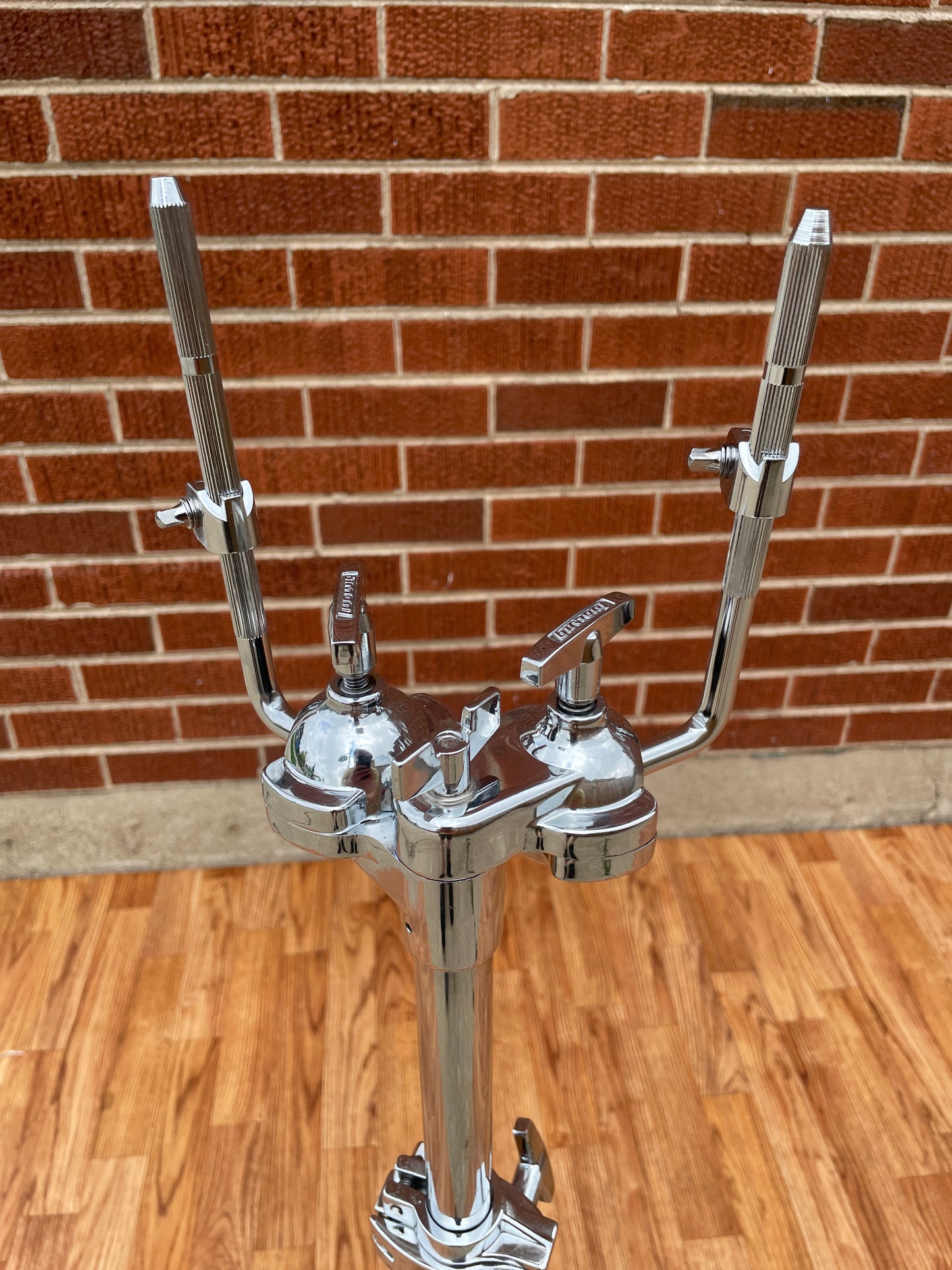 Ludwig Rocker 9.5mm Double Tom Stand