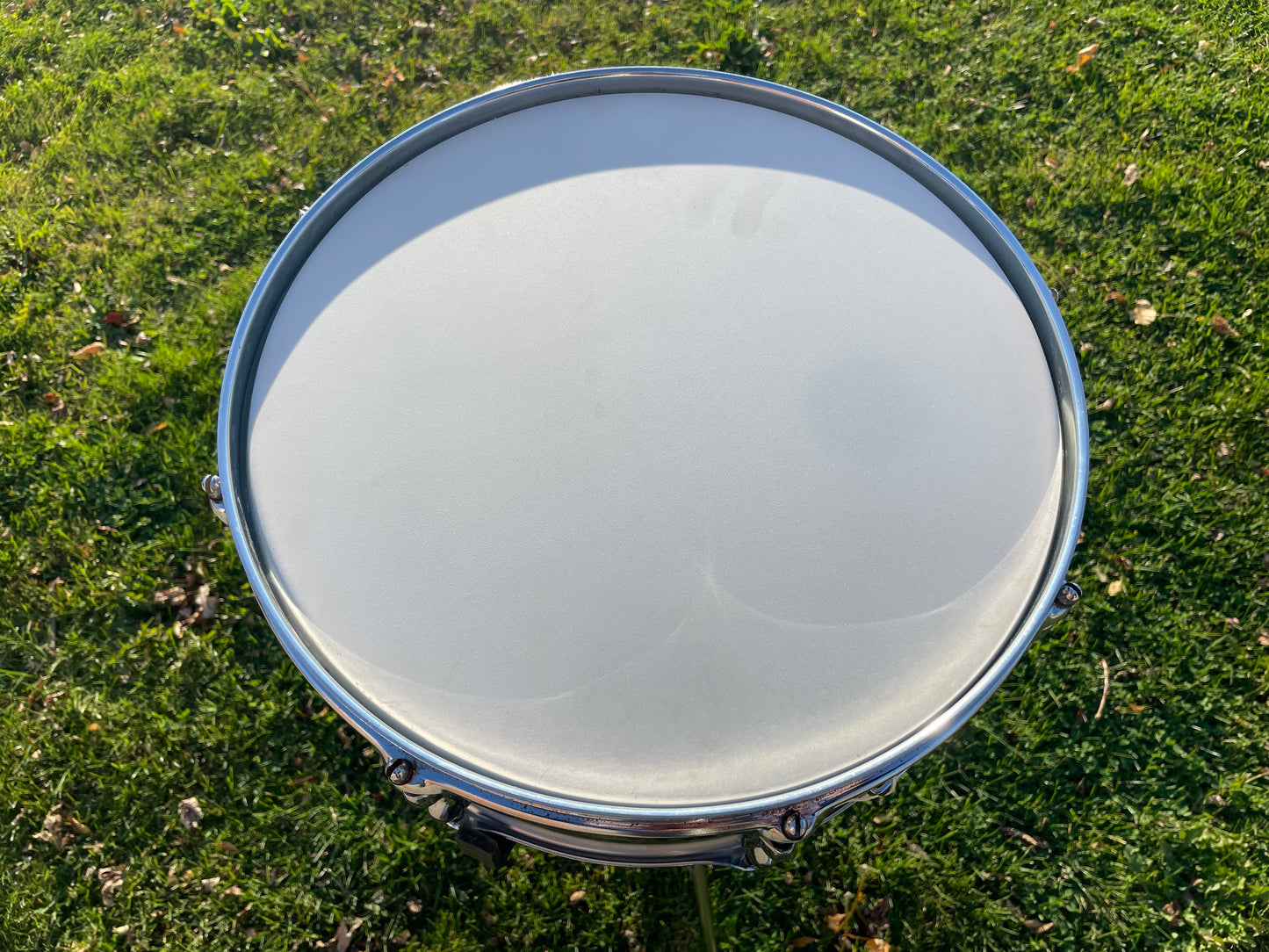 1960s Olympic 5.5x14 No. 1002 De Luxe Snare Drum White Duroplastic