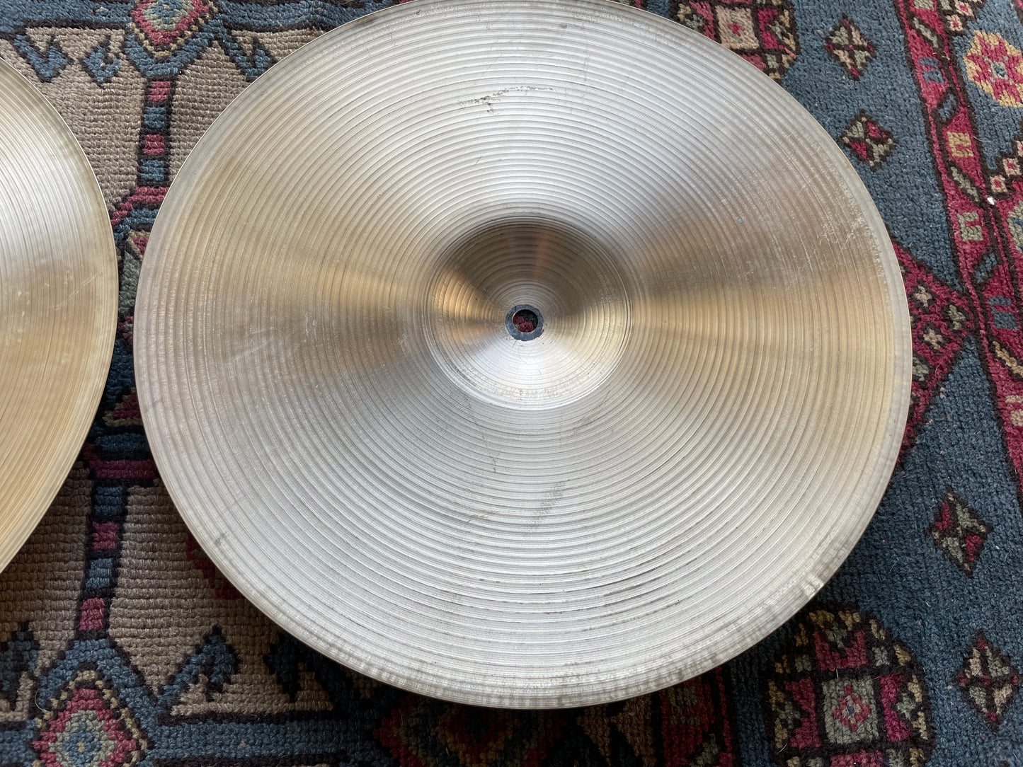 14" Zildjian A New Beat Hi-Hat Cymbal Pair 1046g/1408g *Video Demo*