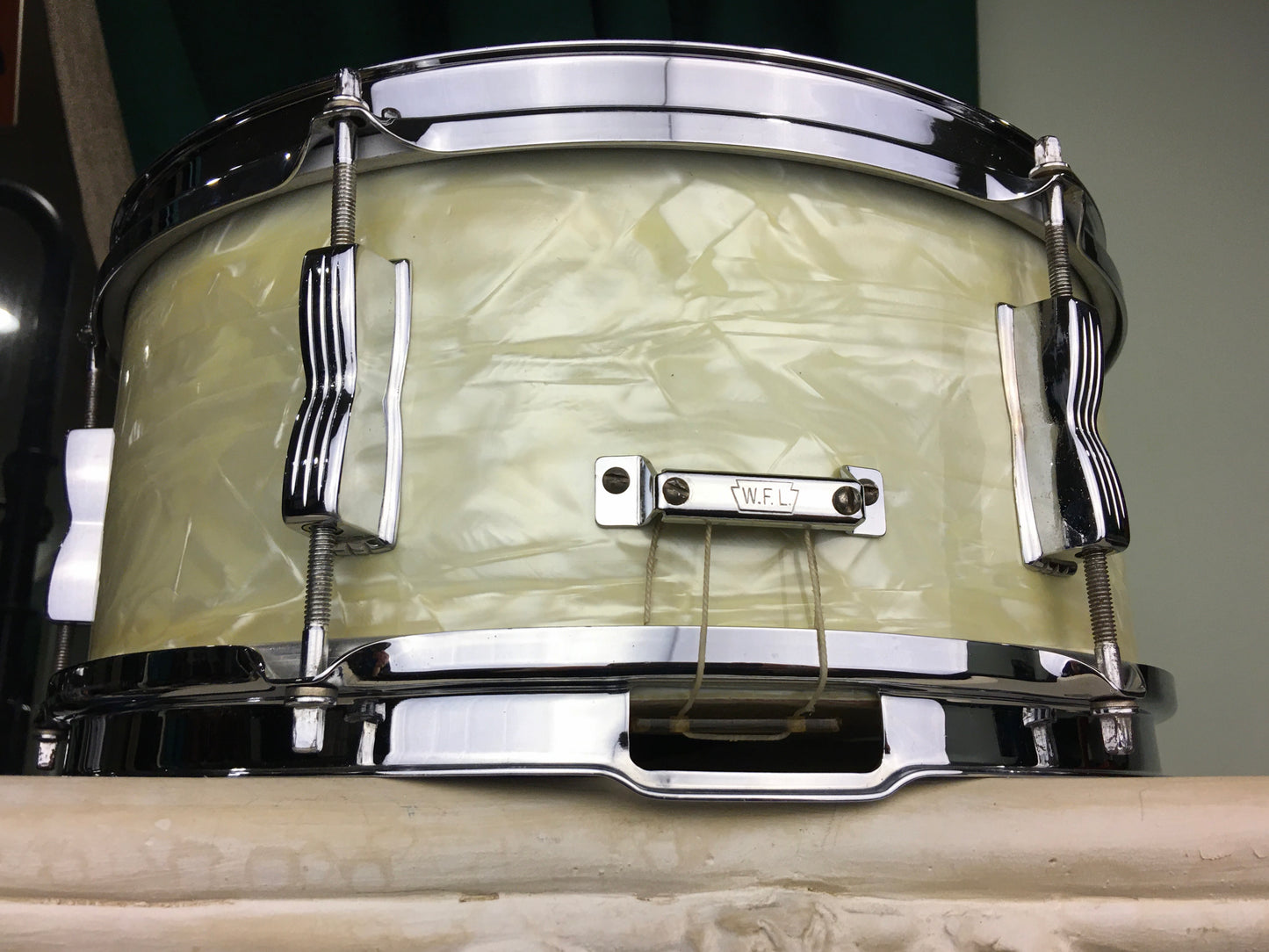 1948-52 WFL Ludwig 5.5x13 "Classic Porto Pak" Snare Drum White Marine Pearl