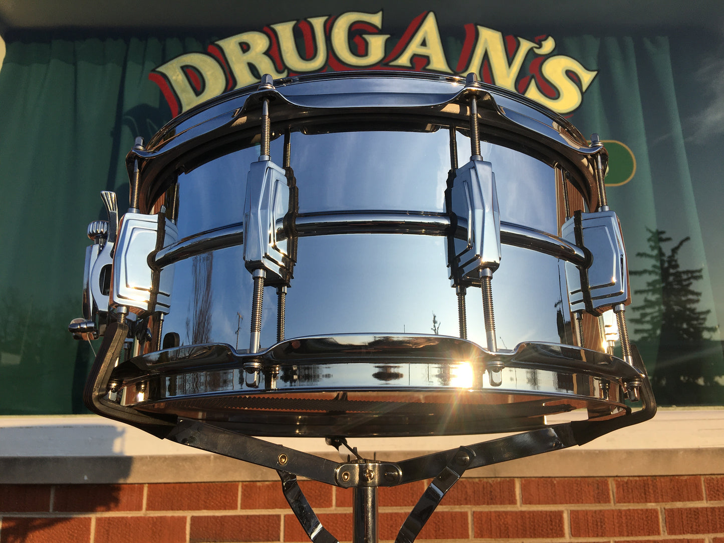 Ludwig 6.5x14 LM402 Supraphonic 6.5X14 Snare Drum - Lightly Used