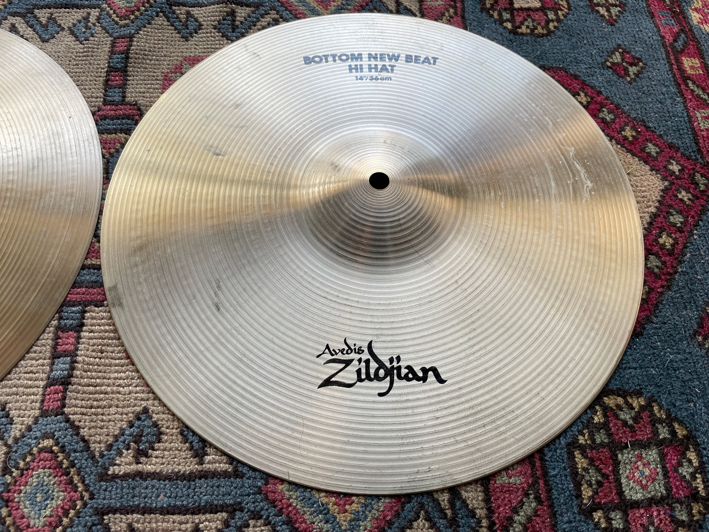 14" Zildjian A New Beat Hi-Hat Cymbal Pair 1046g/1408g *Video Demo*