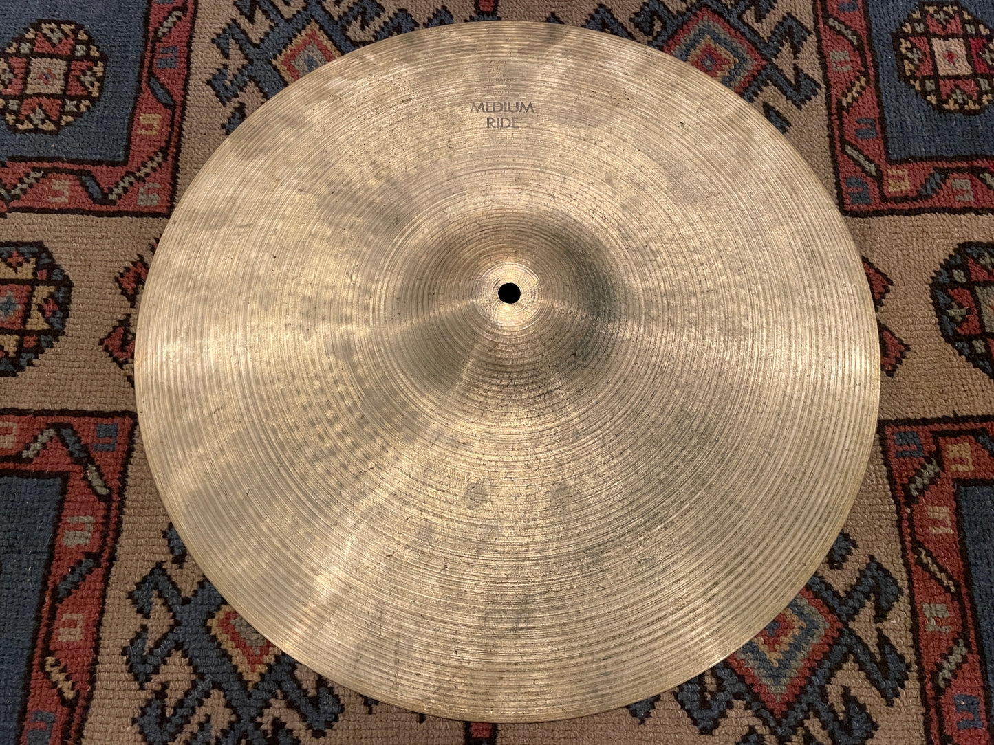 18" Zildjian A 1960s Medium Ride Crash Cymbal 1414g #624