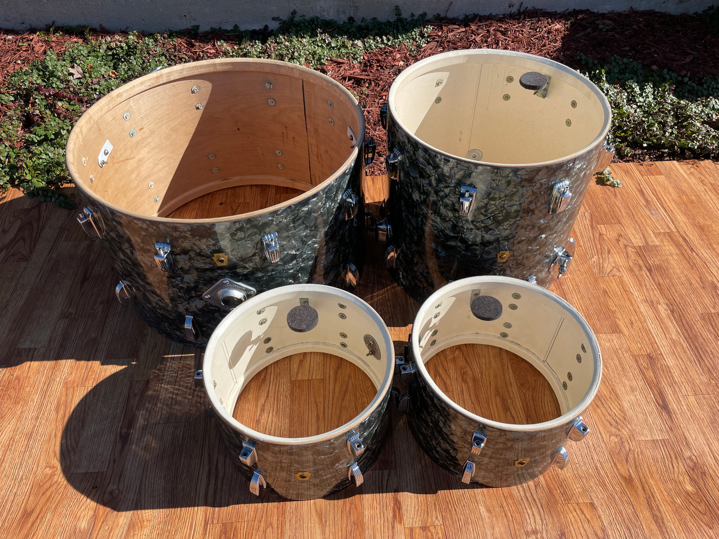 1961 Ludwig No. 983P 5pc Hollywood Outfit Drum Set w/ Jazz Festival Snare Black Diamond Pearl 22/12/12/16/5x14