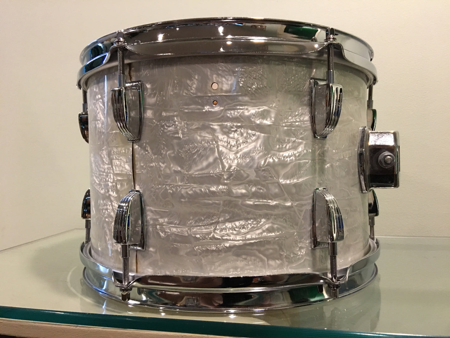 1970s Ludwig 8x12 Down Beat Tom Drum White Marine Pearl 3Ply