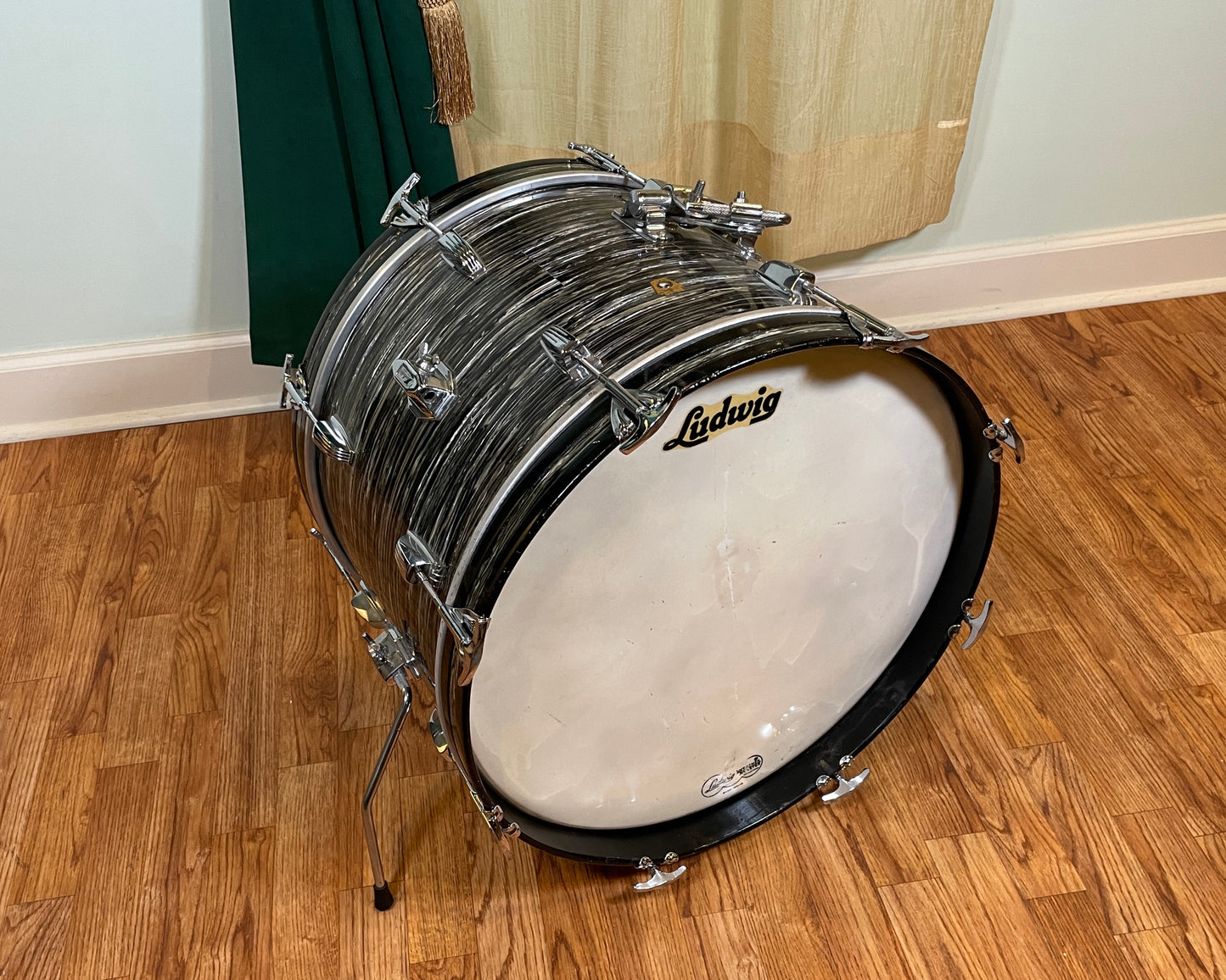 1966 Ludwig 14x20 Down Beat Bass Drum Oyster Black Pearl