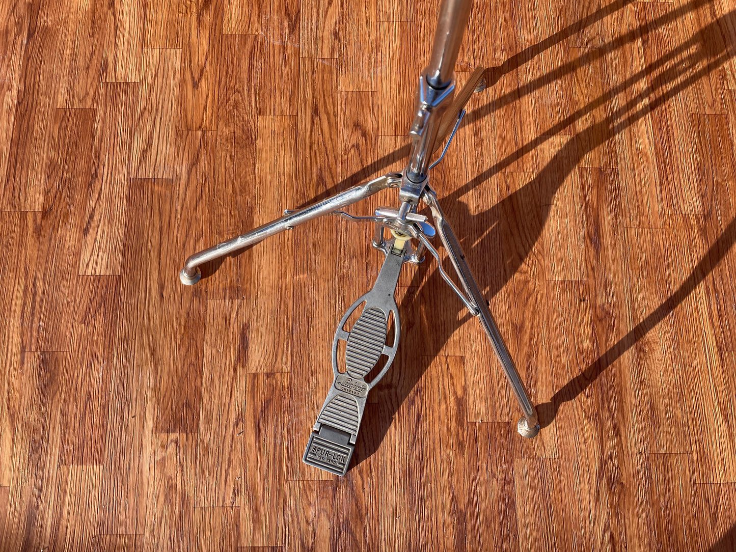 1970s Ludwig No. 1130 Atlas Tubular Spur-Lok Hi-Hat Stand w/ Swivel Feet