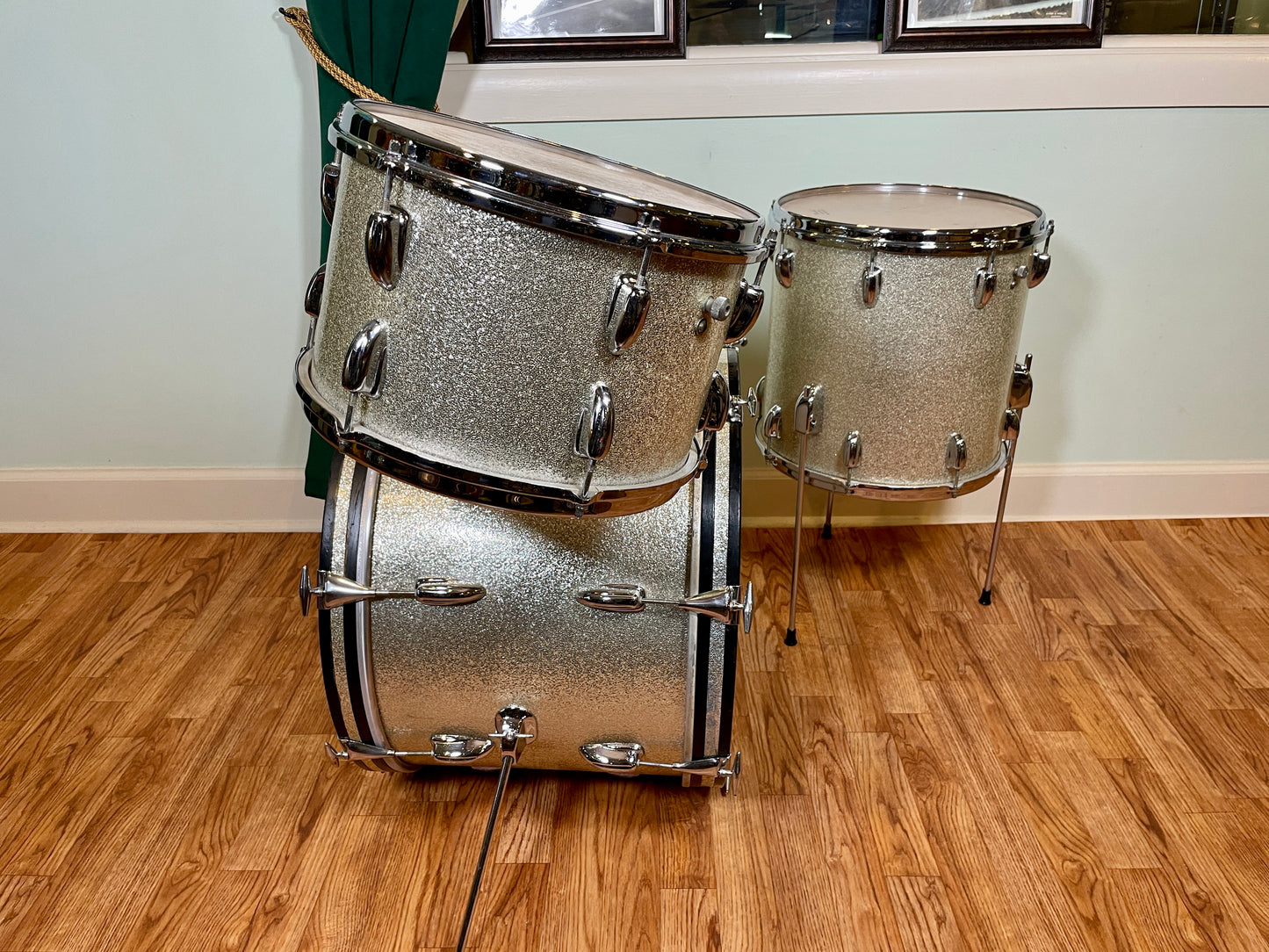1965 Slingerland Modern Jazz No. 9N Drum Set Silver Sparkle 20-12-14