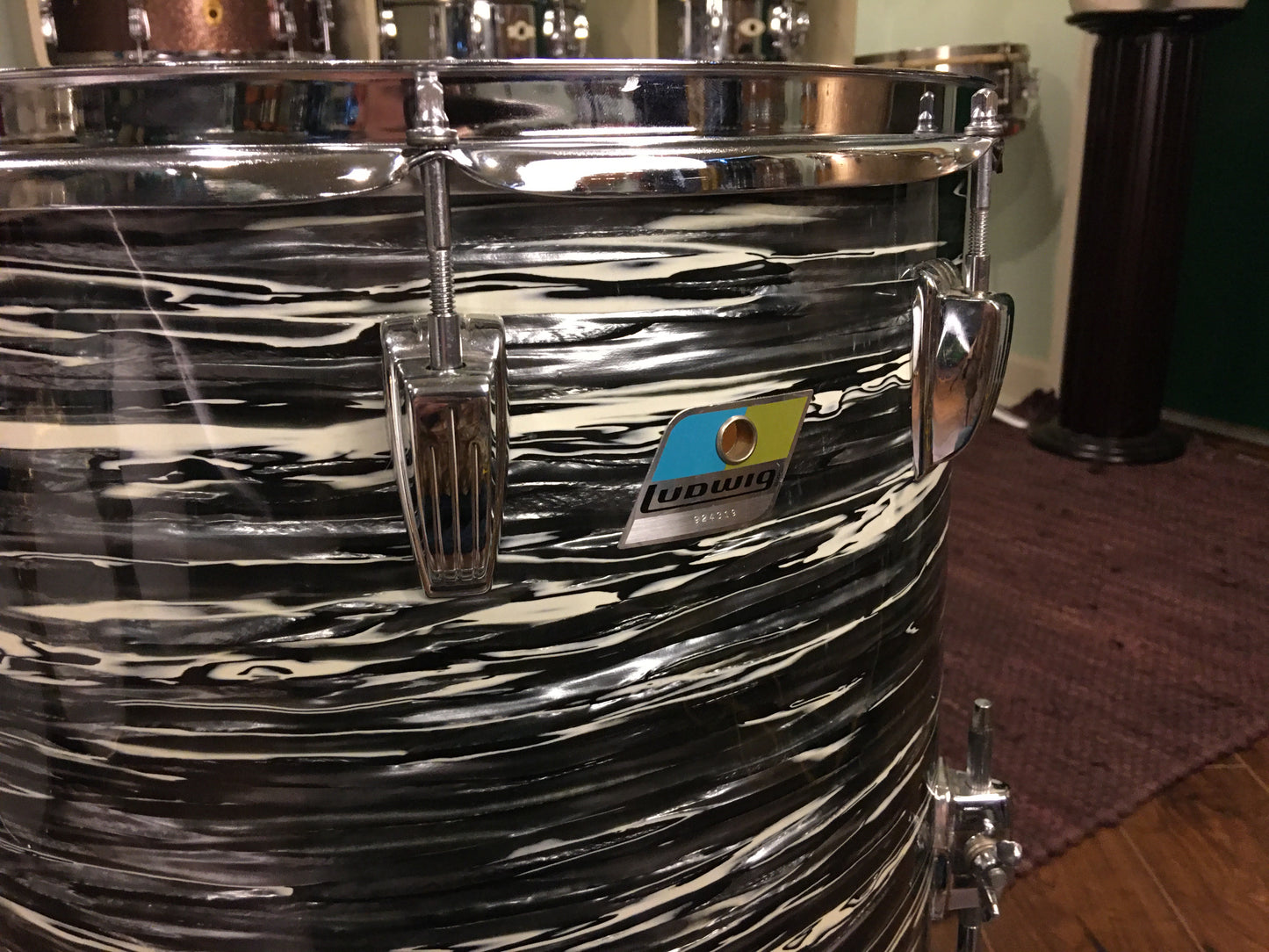 1972 Ludwig 16x16 Oyster Black Pearl Classic Floor Tom Drum 3 Ply