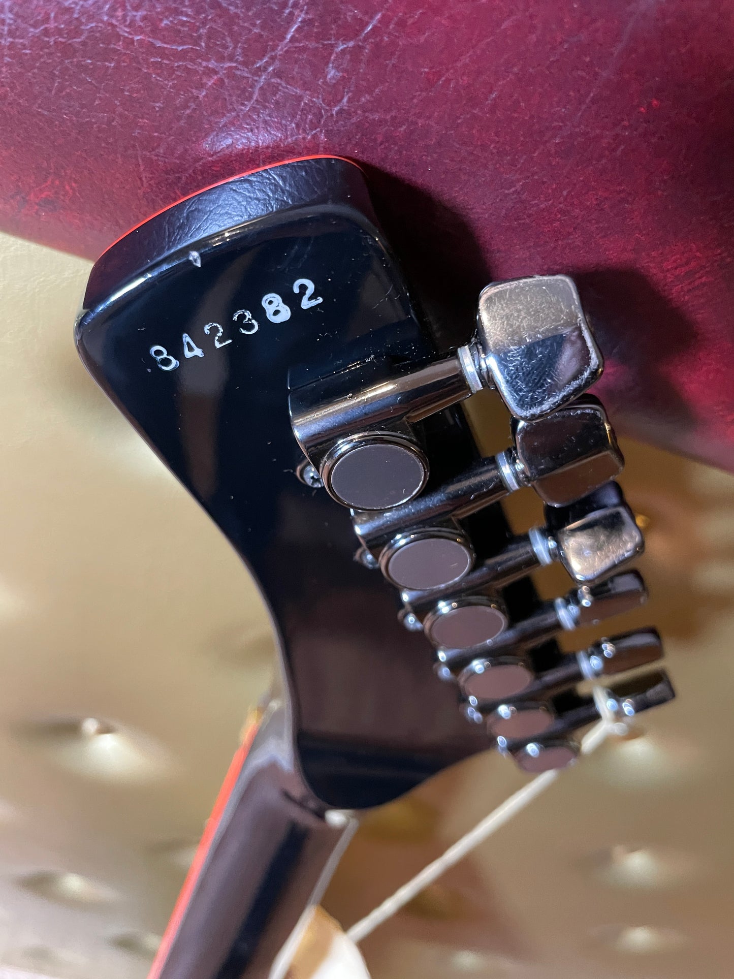 1984 Washburn A-10V Black & Red w/ OHSC A-10VB