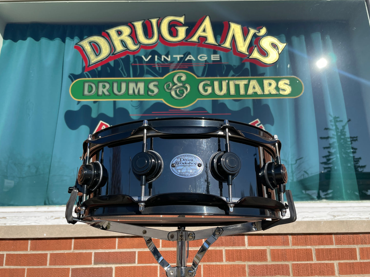 Drum Workshop 5x14 Nickel Over Brass Snare Drum Black 10-Lug DW
