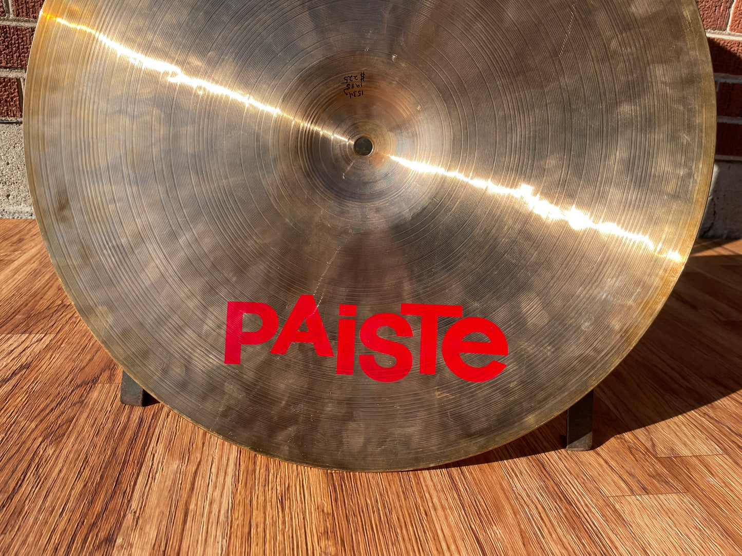1985 18" Paiste 2002 Medium Crash Cymbal 1532g