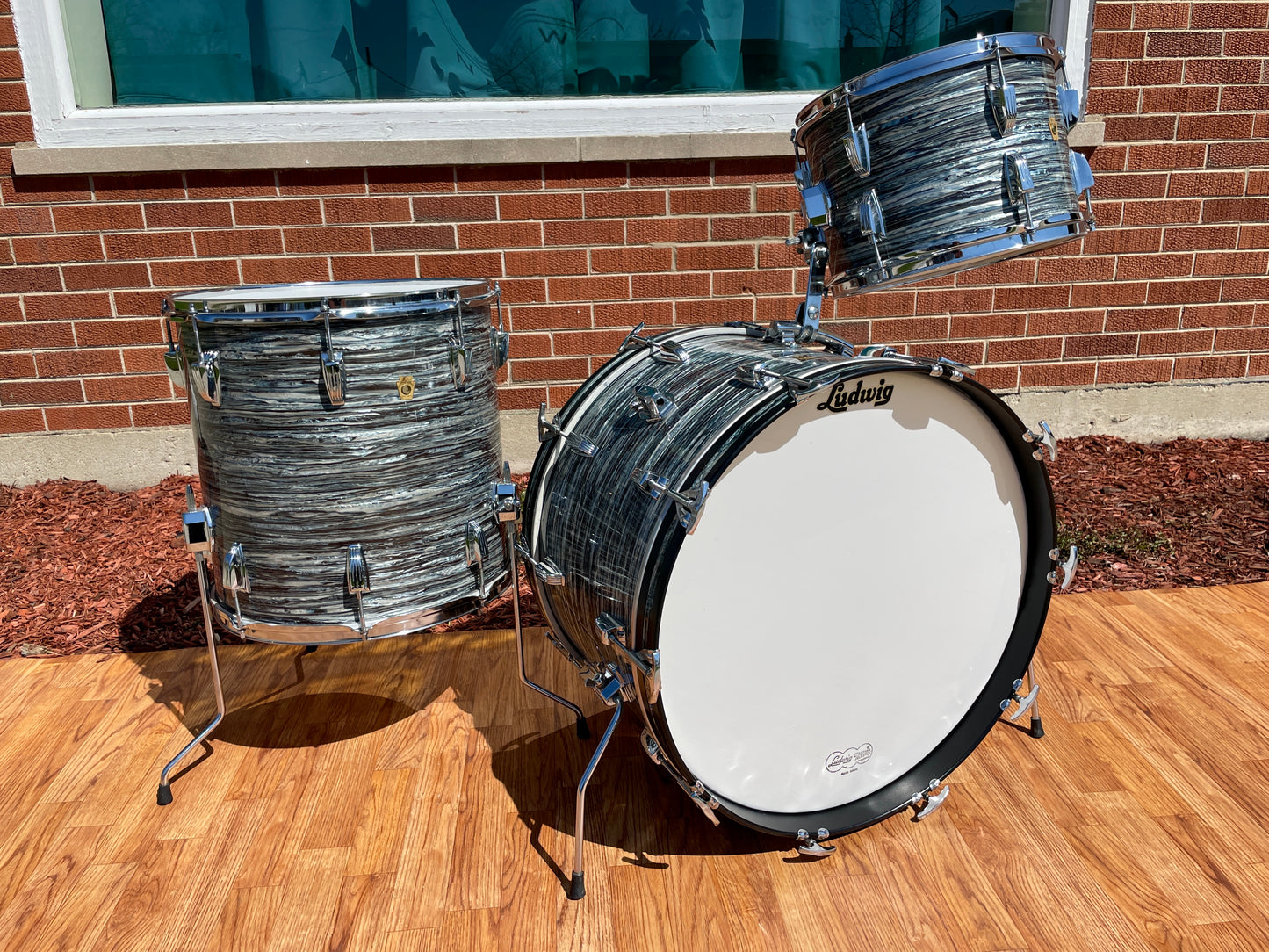 1968 Ludwig Super Classic Drum Set Oyster Blue Pearl 22/13/16
