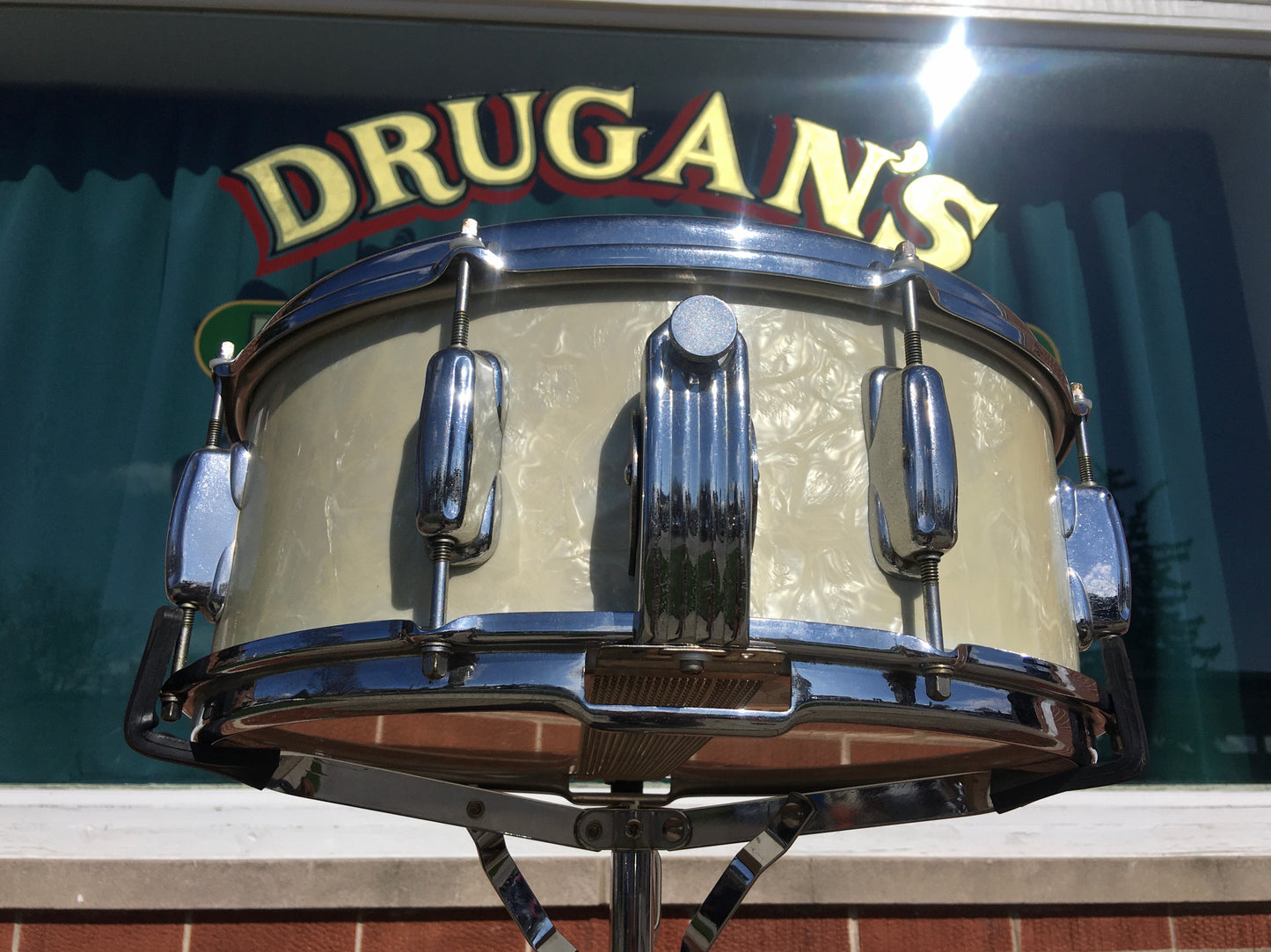 1956-59 Slingerland 5.5x14 Radio King Snare Drum White Marine Pearl