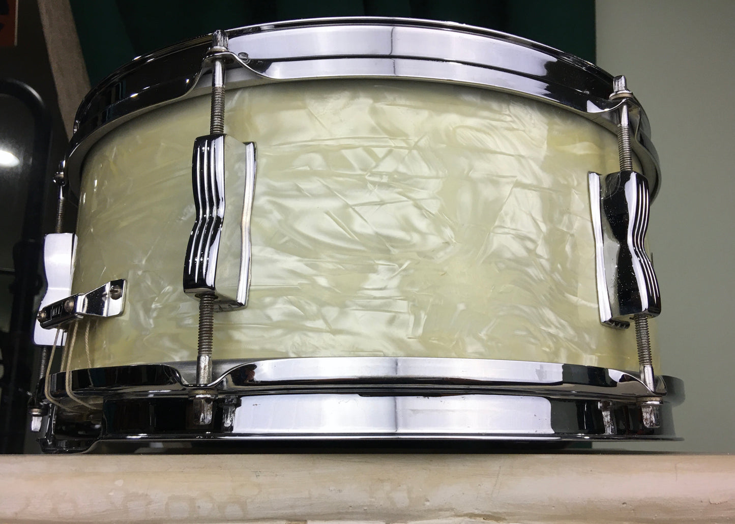 1948-52 WFL Ludwig 5.5x13 "Classic Porto Pak" Snare Drum White Marine Pearl