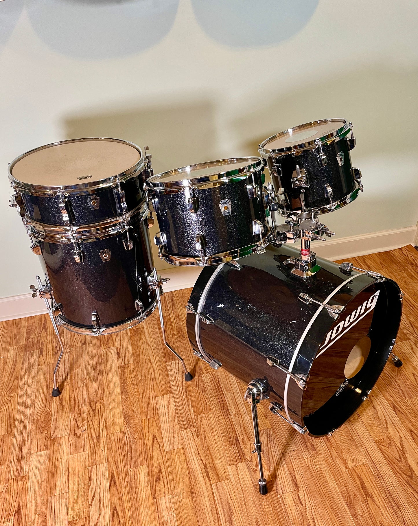 Ludwig Classic Birch Drum Set Black Sparkle 20-10-12-14-5x14