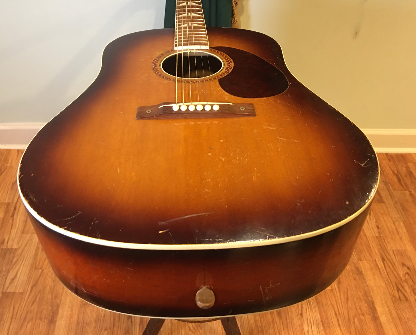 1951 Regal Milord Jumbo Acoustic Guitar Sunburst