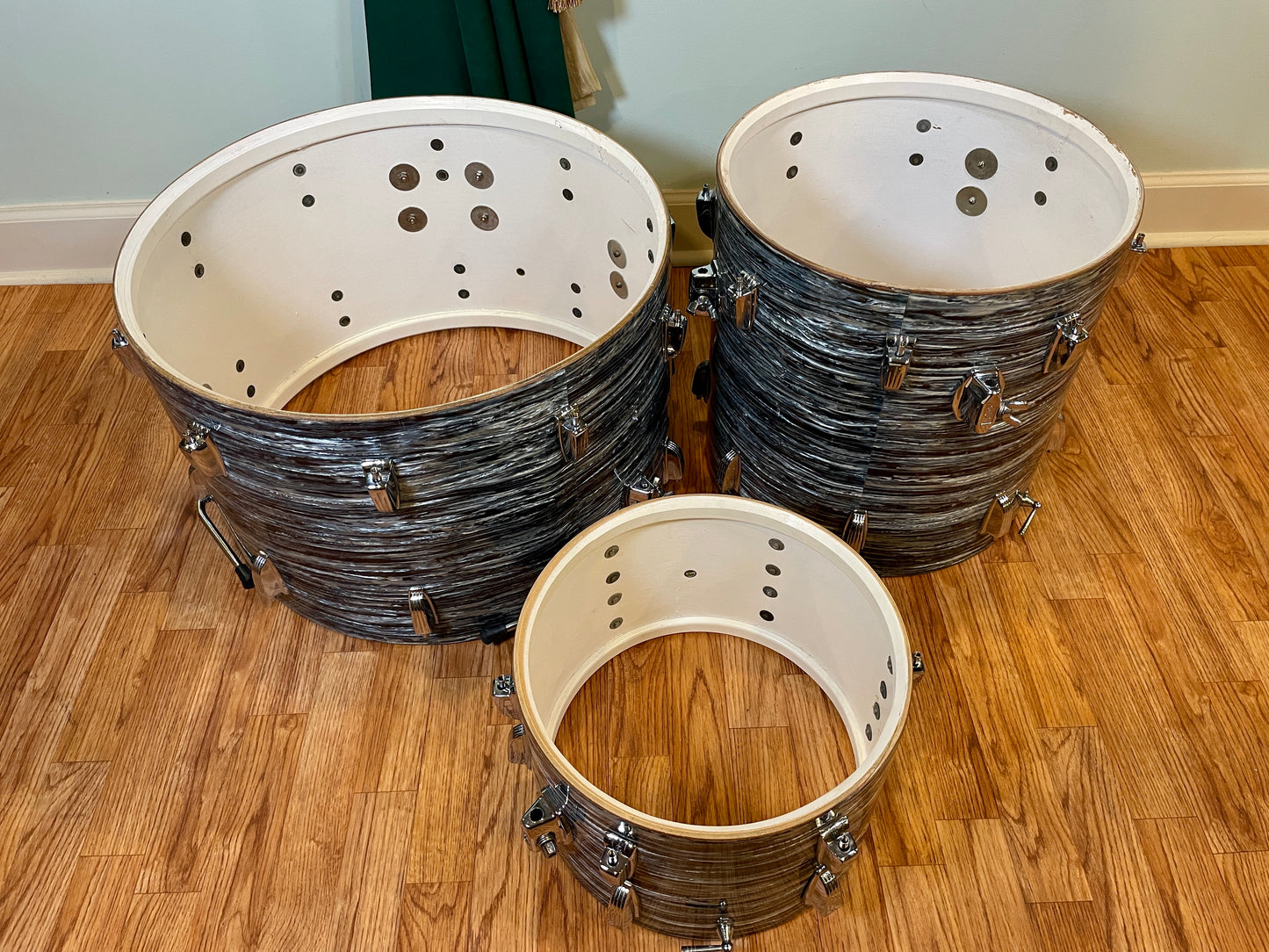 1968 Ludwig Super Classic Drum Set Oyster Blue Pearl 22/13/16