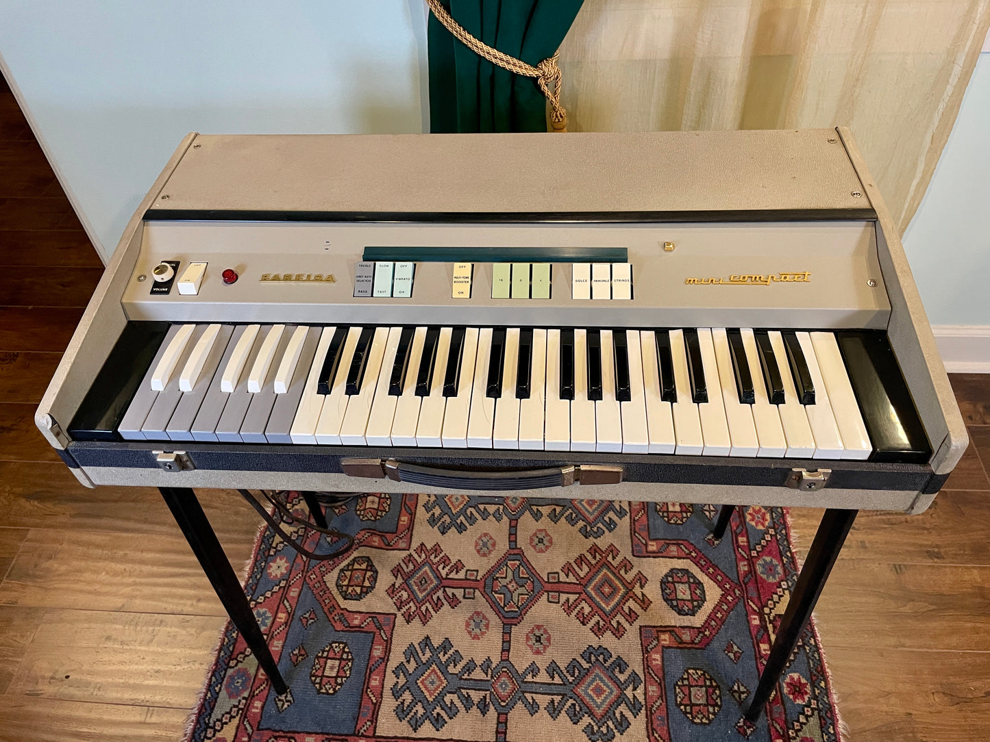 Vintage 1960s Farfisa Mini Compact Electric Organ Keyboard Piano