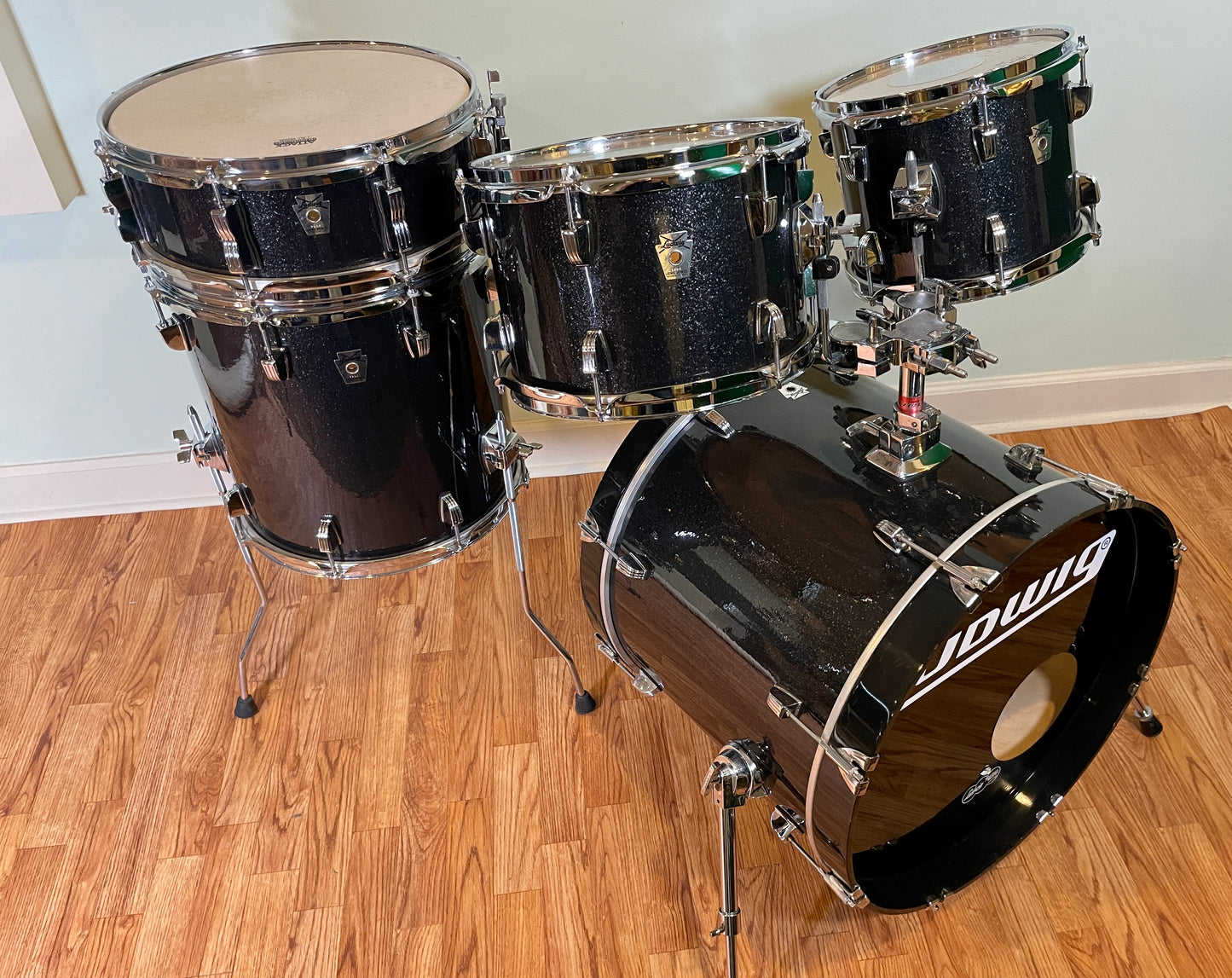 Ludwig Classic Birch Drum Set Black Sparkle 20-10-12-14-5x14