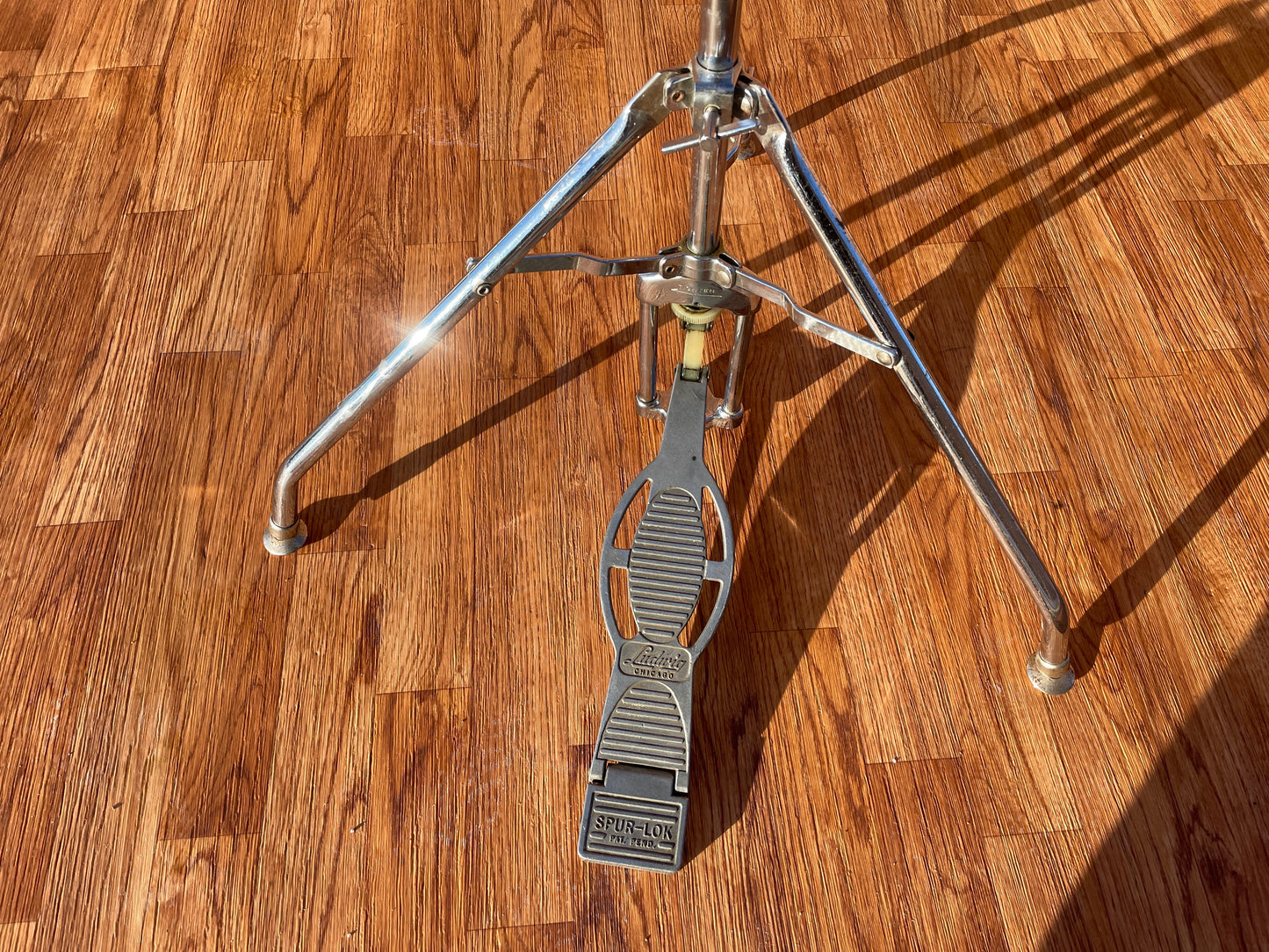 1970s Ludwig No. 1130 Atlas Tubular Spur-Lok Hi-Hat Stand w/ Swivel Feet