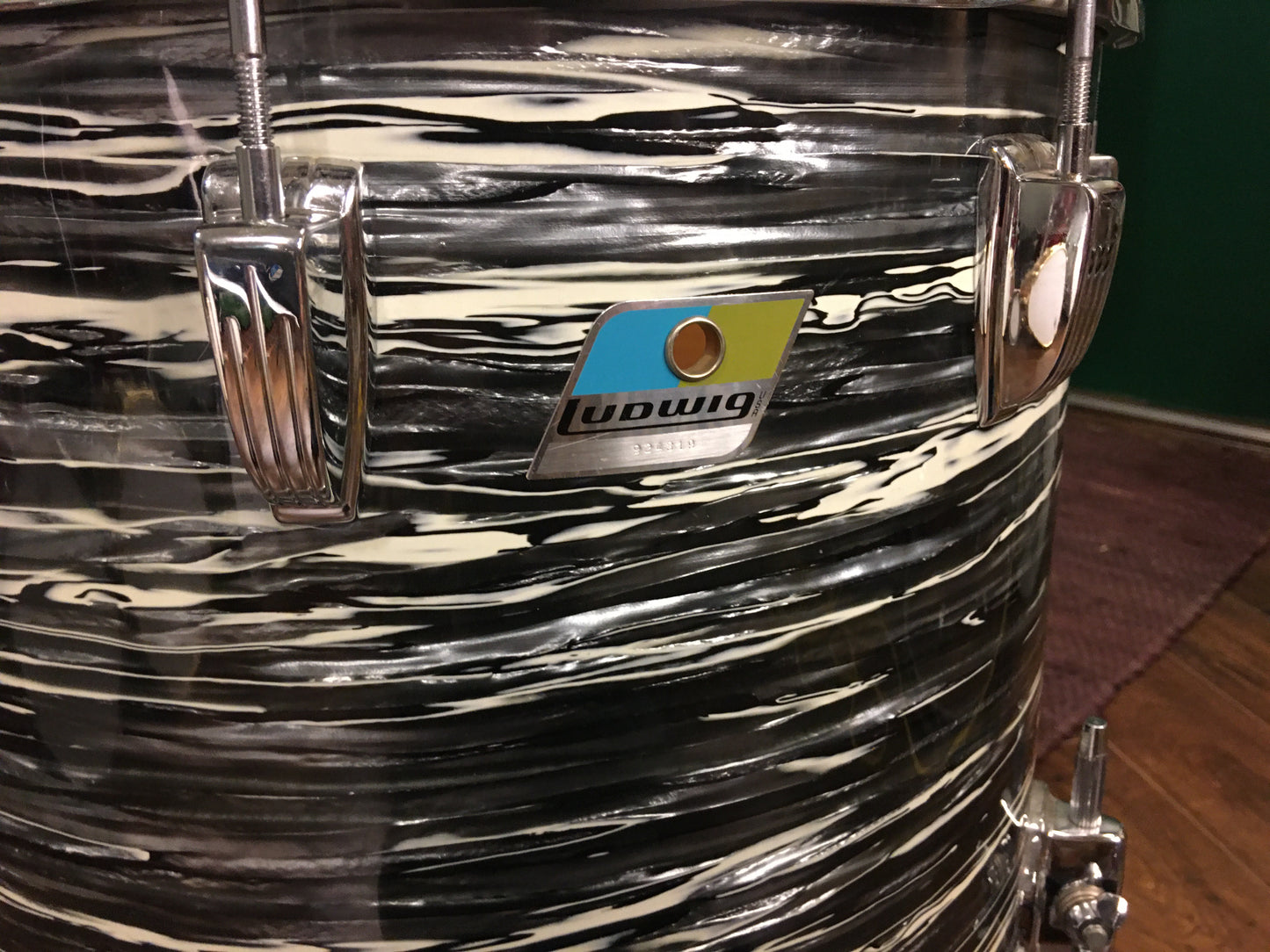 1972 Ludwig 16x16 Oyster Black Pearl Classic Floor Tom Drum 3 Ply