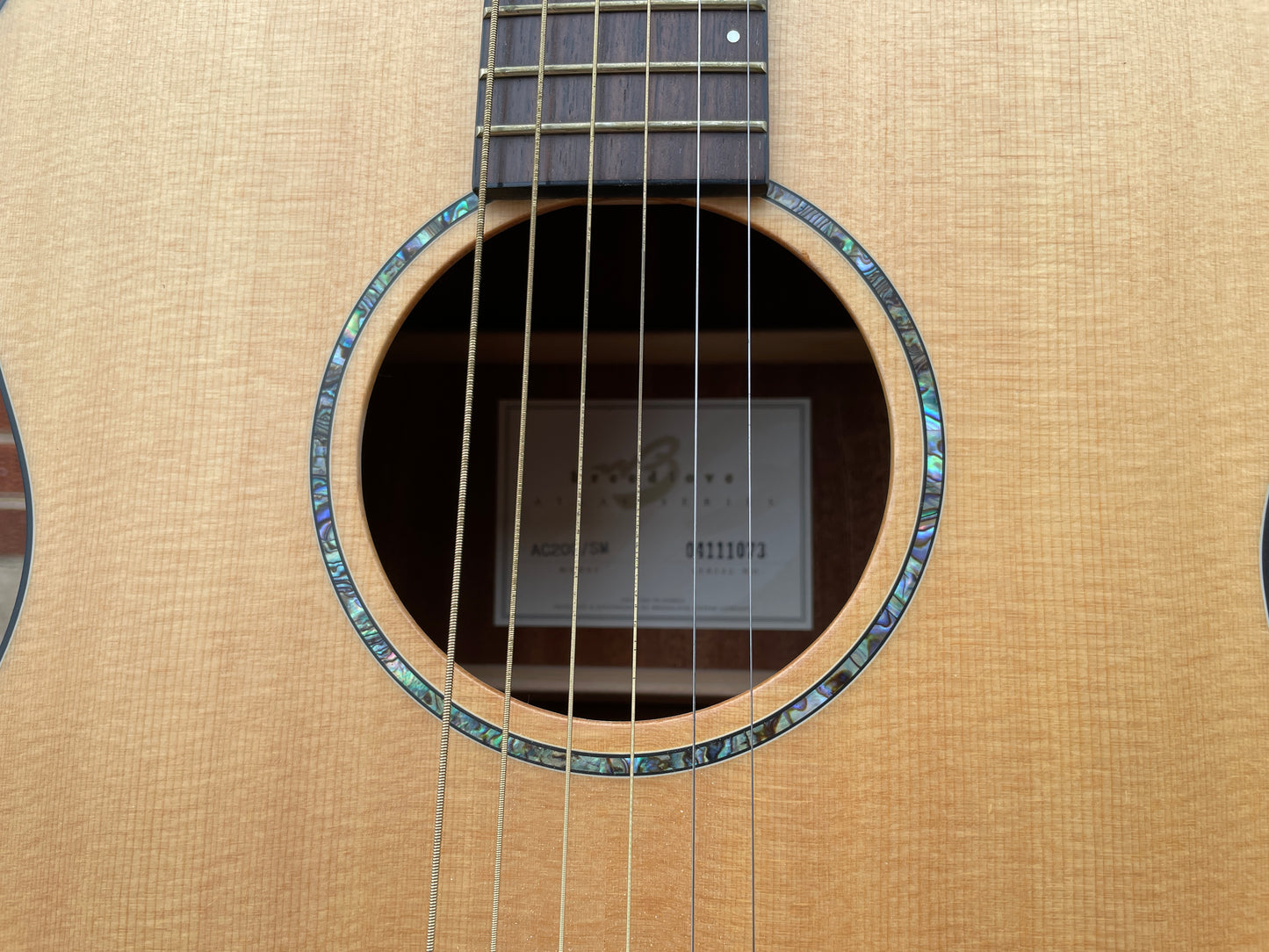 Breedlove AC200/SM Atlas Series Concert Acoustic Guitar Natural w/ Hardshell Case