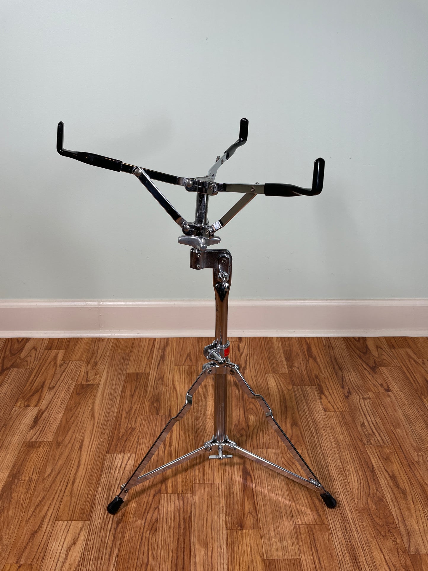 1960s-1970s Slingerland No. 1382 Rocket Snare Drum Stand