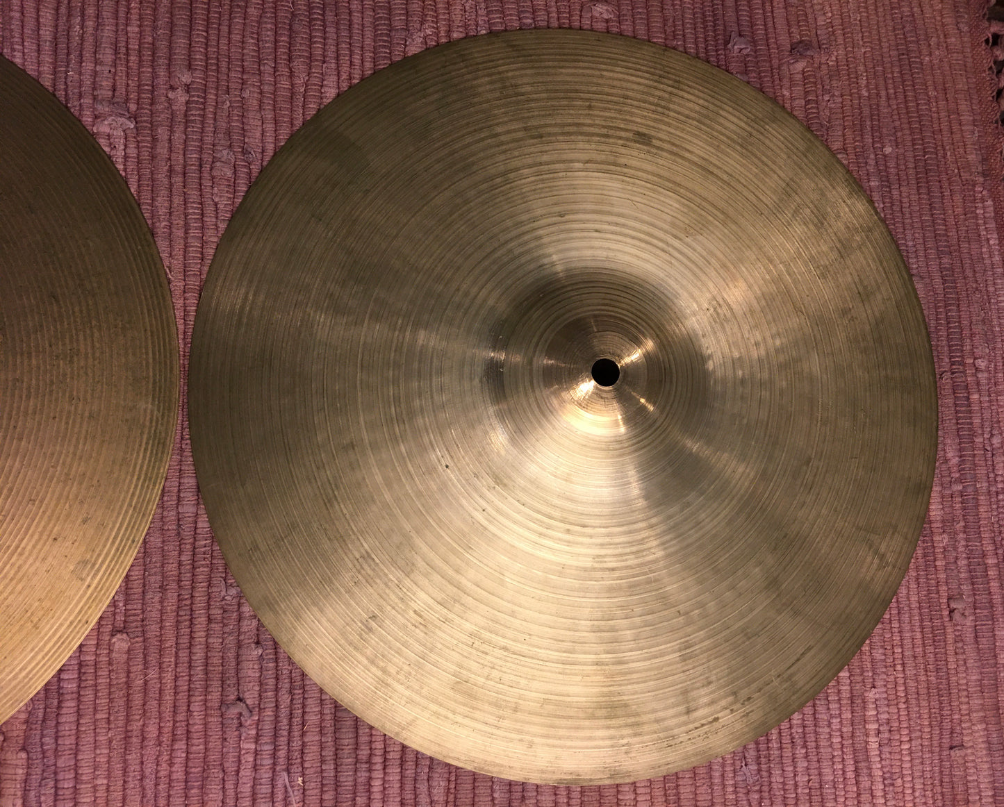 14" 1970s Zildjian A New Beat Hi Hat Cymbals 946/1392g #560
