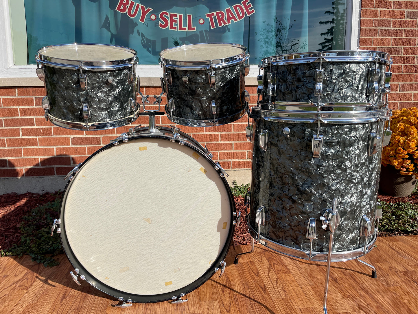 1961 Ludwig No. 983P 5pc Hollywood Outfit Drum Set w/ Jazz Festival Snare Black Diamond Pearl 22/12/12/16/5x14