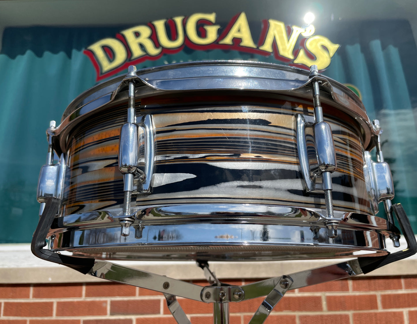 1971 Ludwig Standard 5x14 Snare Drum Gold Strata