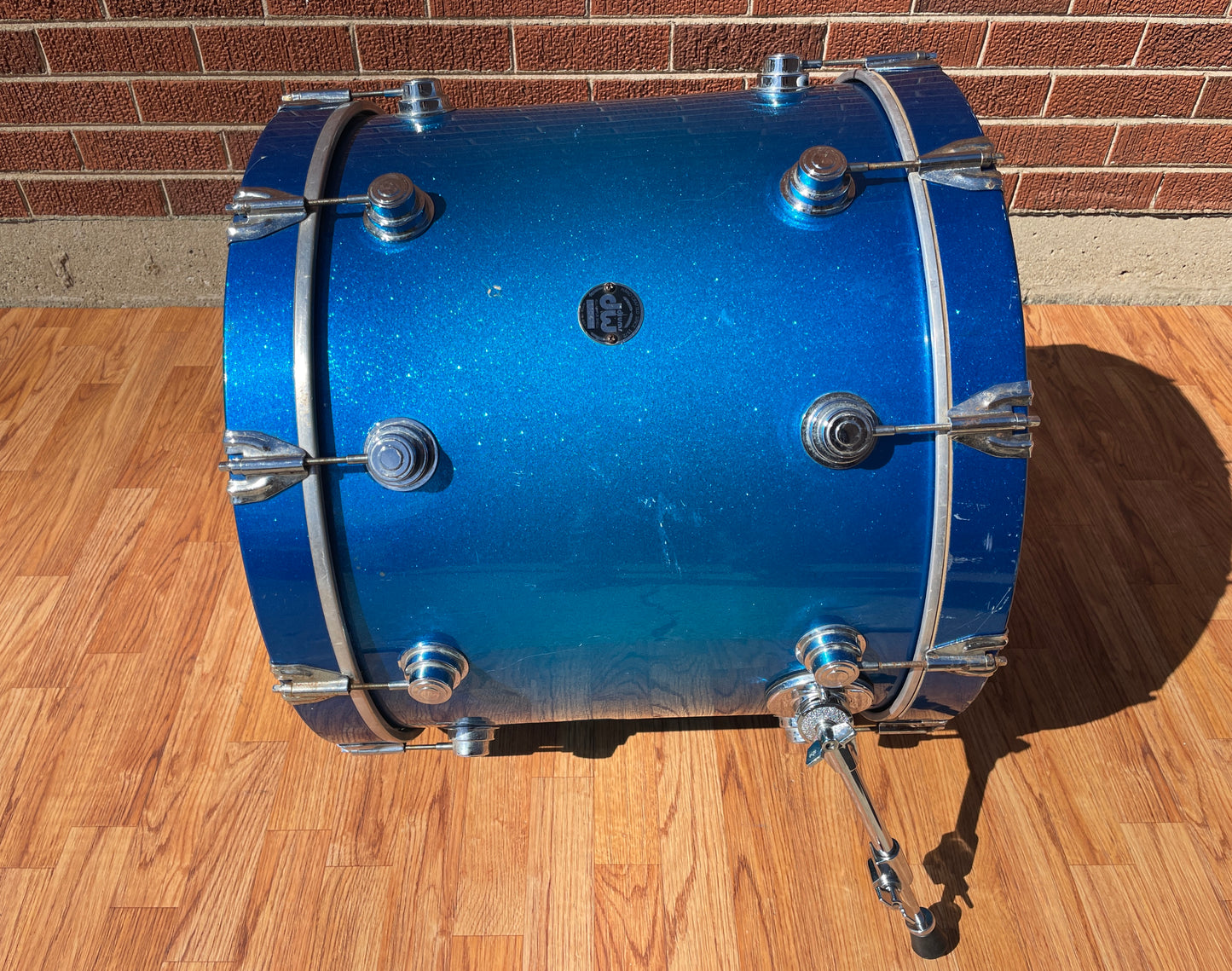 DW 18x22 Bass Drum Blue Sparkle Fade Drum Workshop