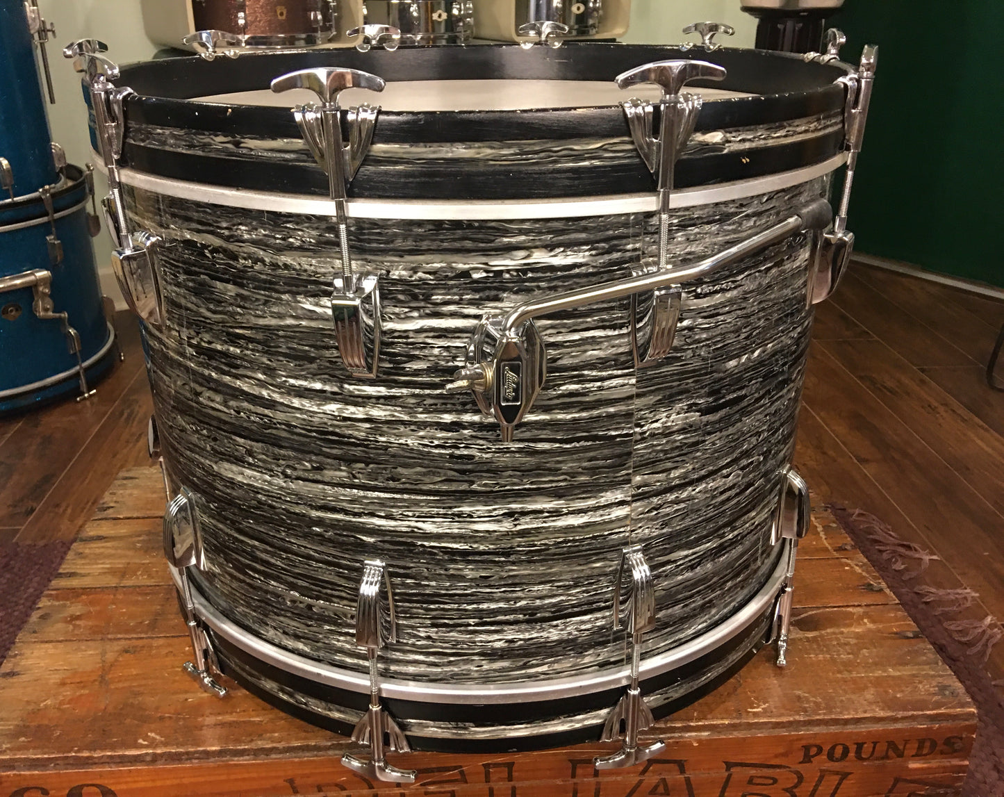 1967 Ludwig 14x22 Oyster Black Pearl Hollywood Bass Drum