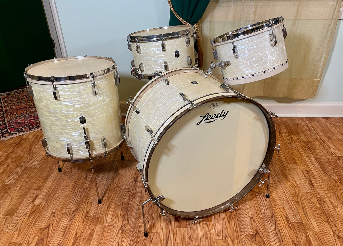 1940s Leedy Drum Set White Marine Pearl 24/13/16